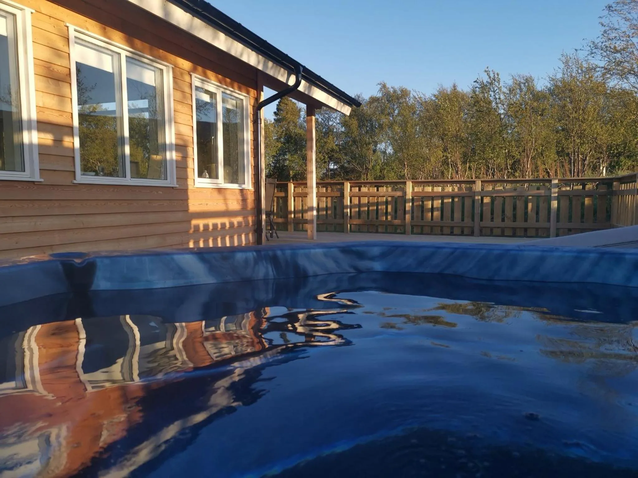 Hot Tub in Hotel Kjarnalundur- Aurora Dream - Lodges and Rooms