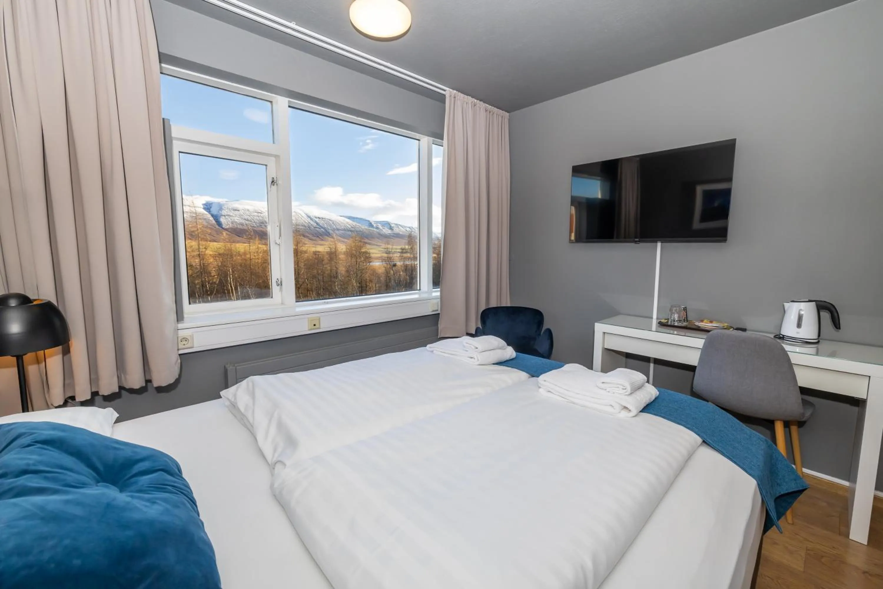 Bedroom, Bed in Hotel Kjarnalundur- Aurora Dream - Lodges and Rooms