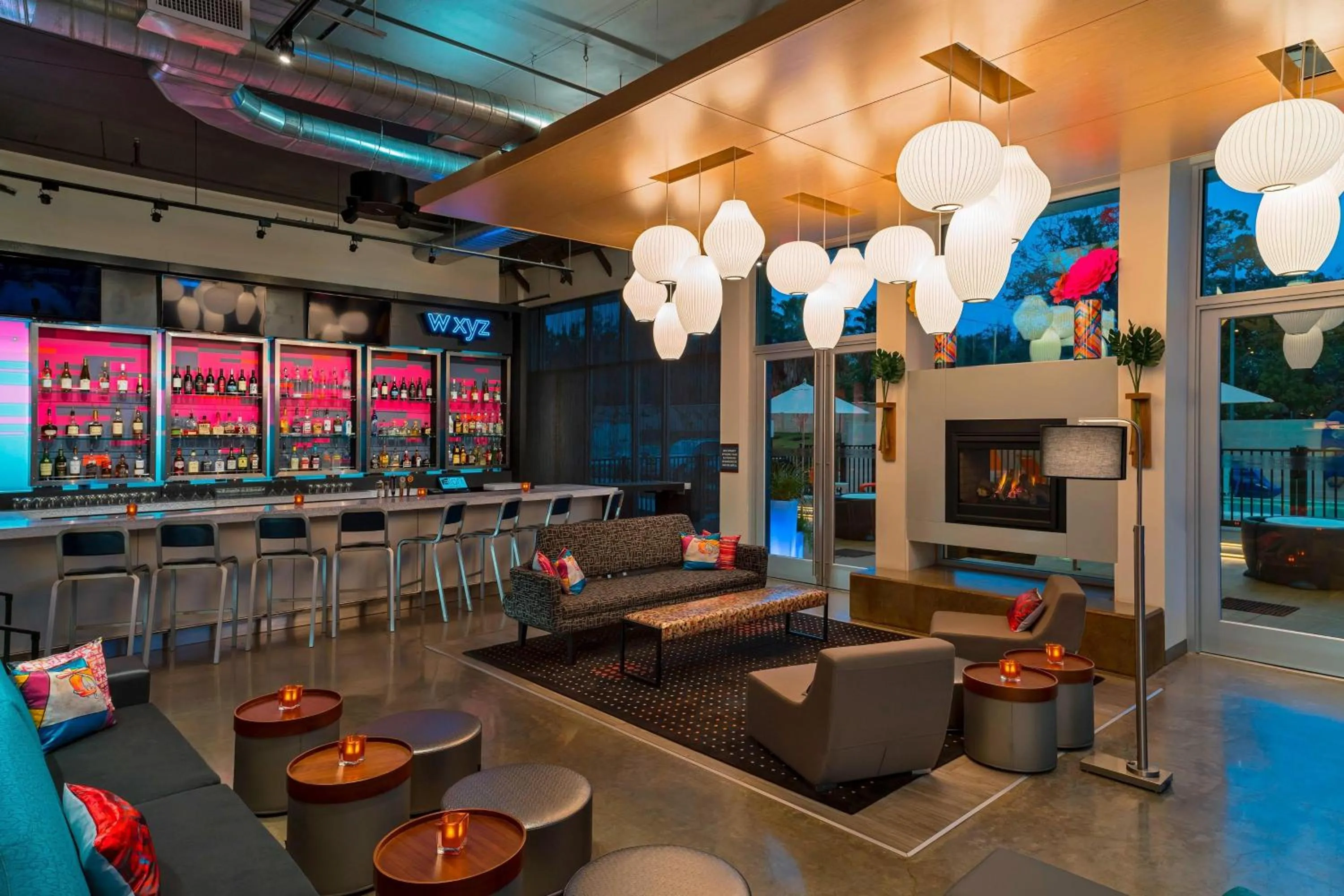 Lounge or bar in Aloft College Station