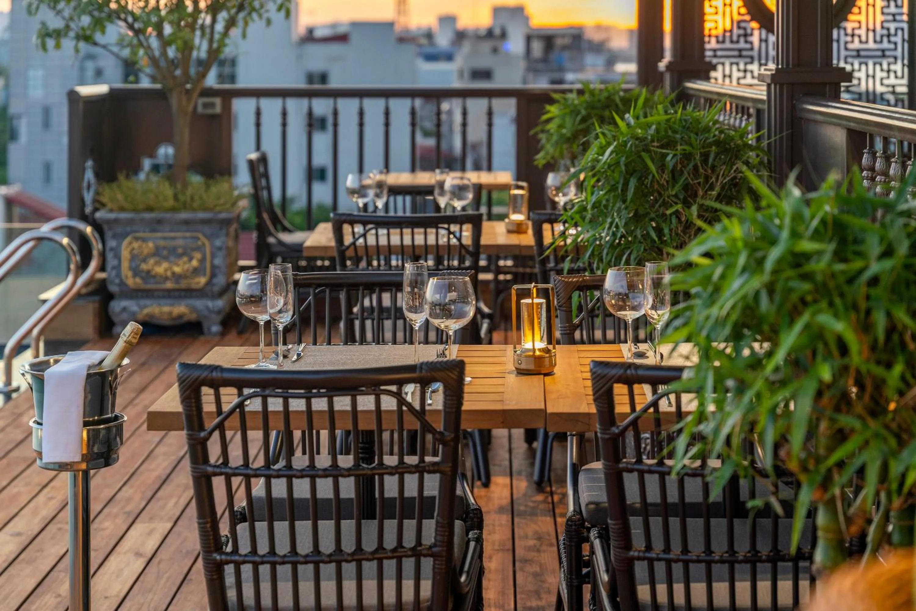 Banquet/Function facilities in Tonkin Luxury Boutique Hotel & Spa