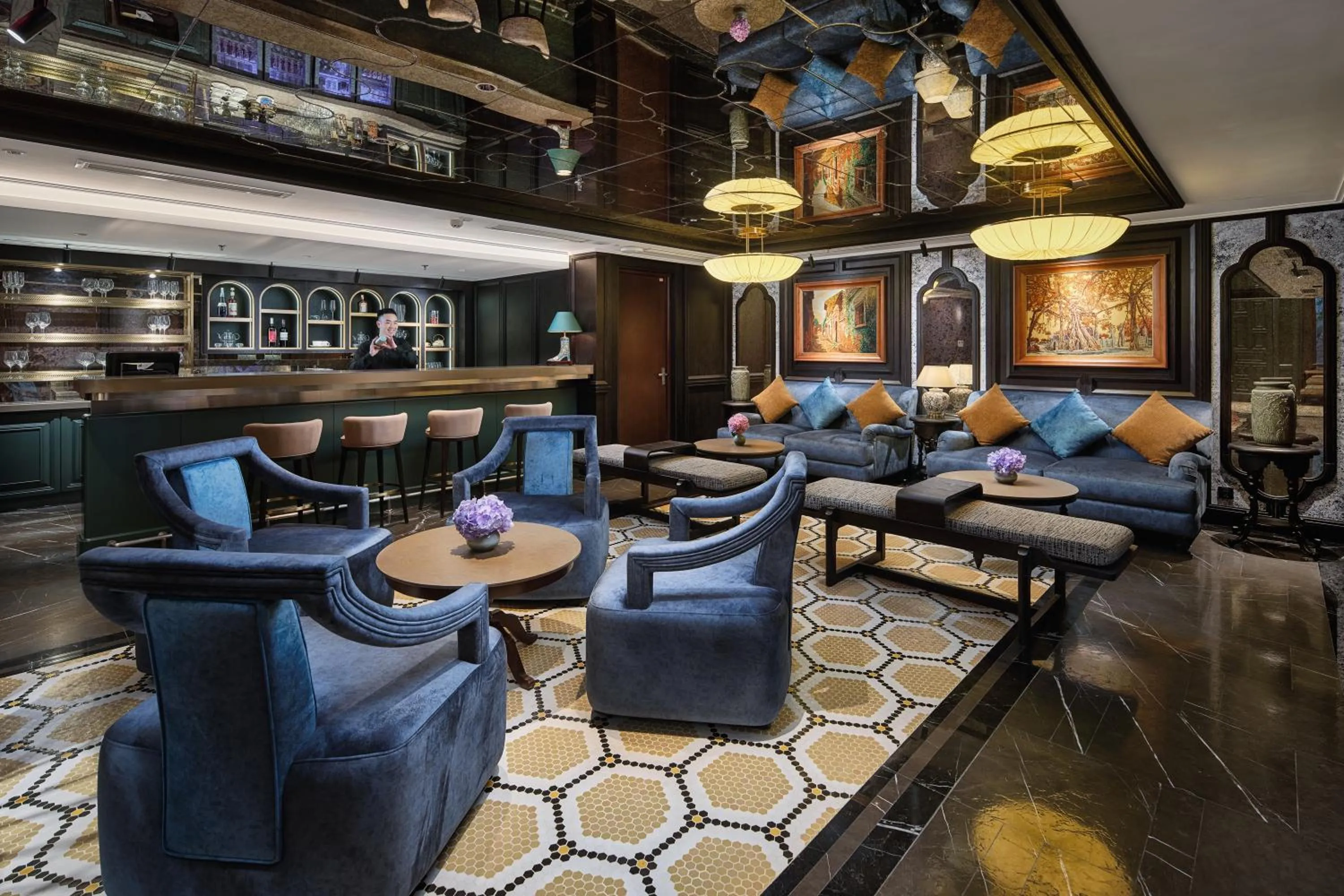 Lounge or bar in Tonkin Luxury Boutique Hotel & Spa