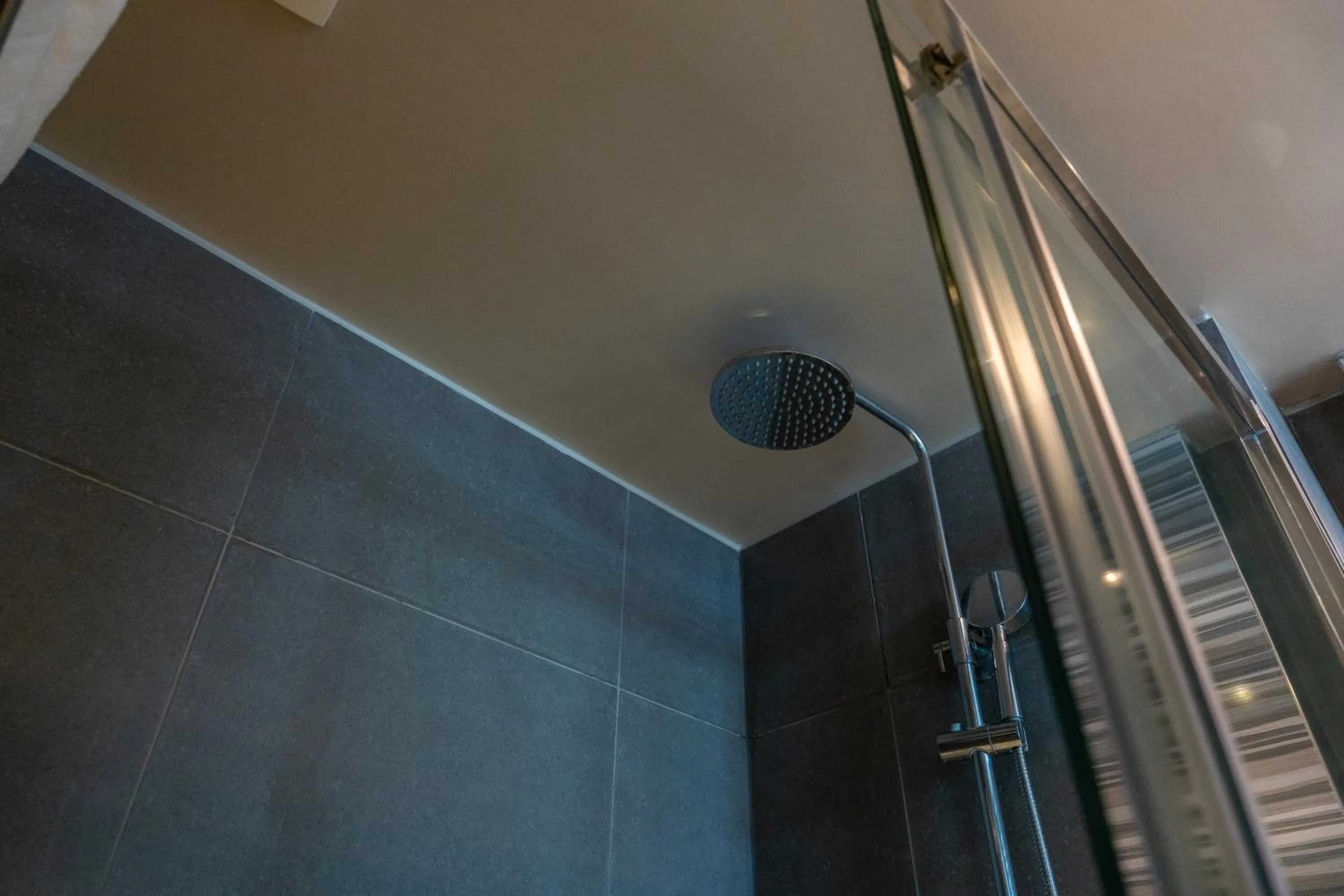 Shower in Hotel Terrado Cavancha