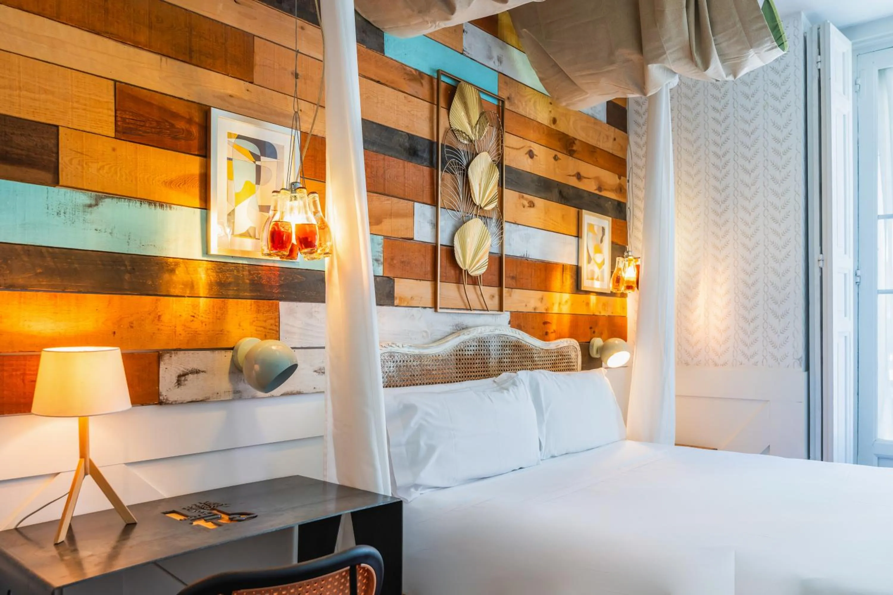 Photo of the whole room, Bed in Abalú Collection Life Gran Via