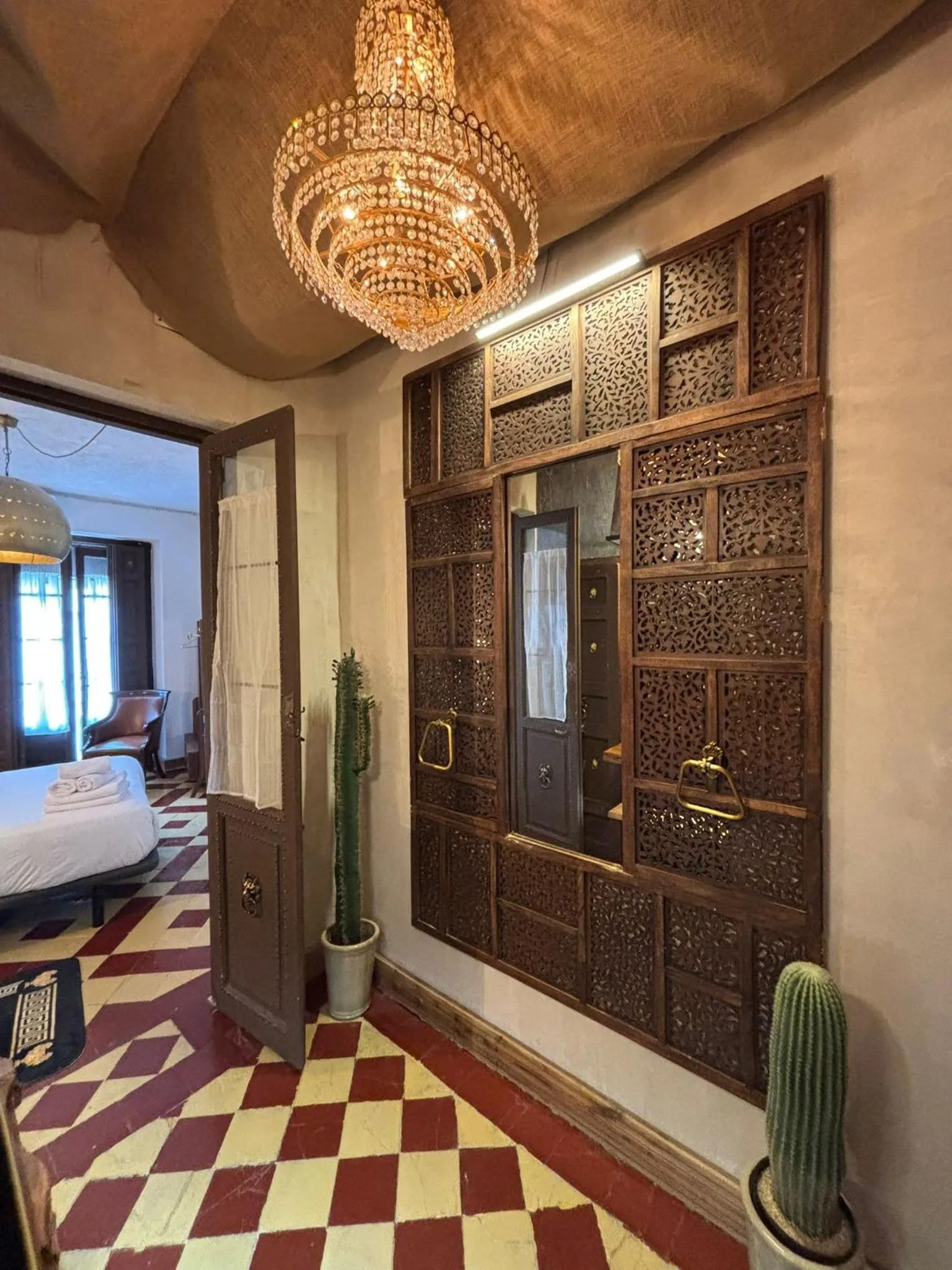 Photo of the whole room, Bed in Abalú Collection Life Gran Via