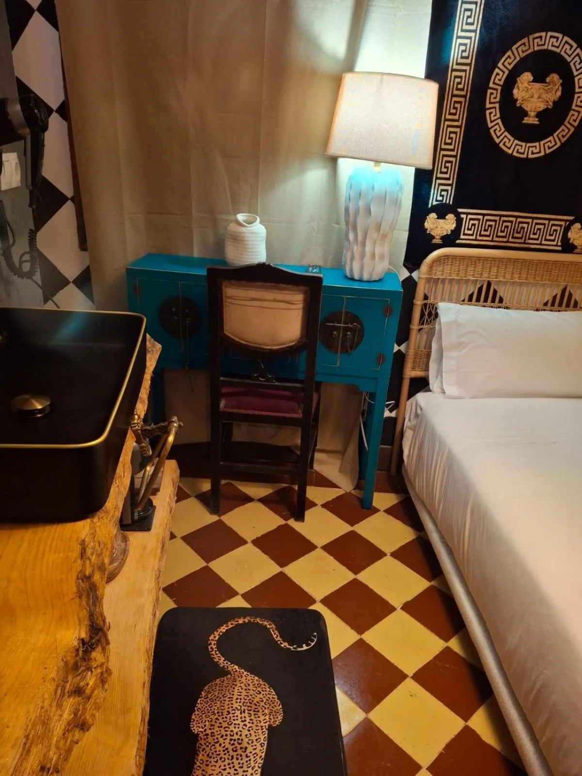 Photo of the whole room, Bed in Abalú Collection Life Gran Via