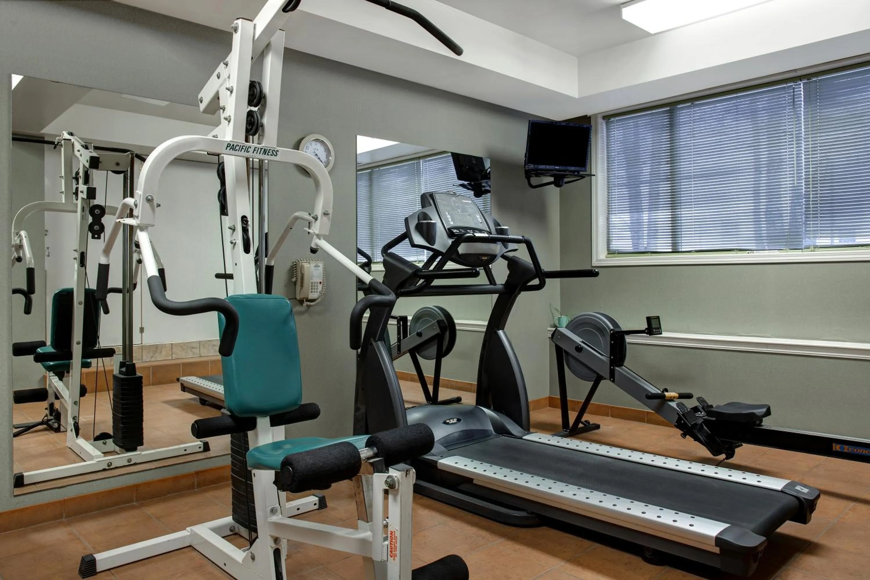 Fitness centre/facilities in Days Inn by Wyndham Whitecourt