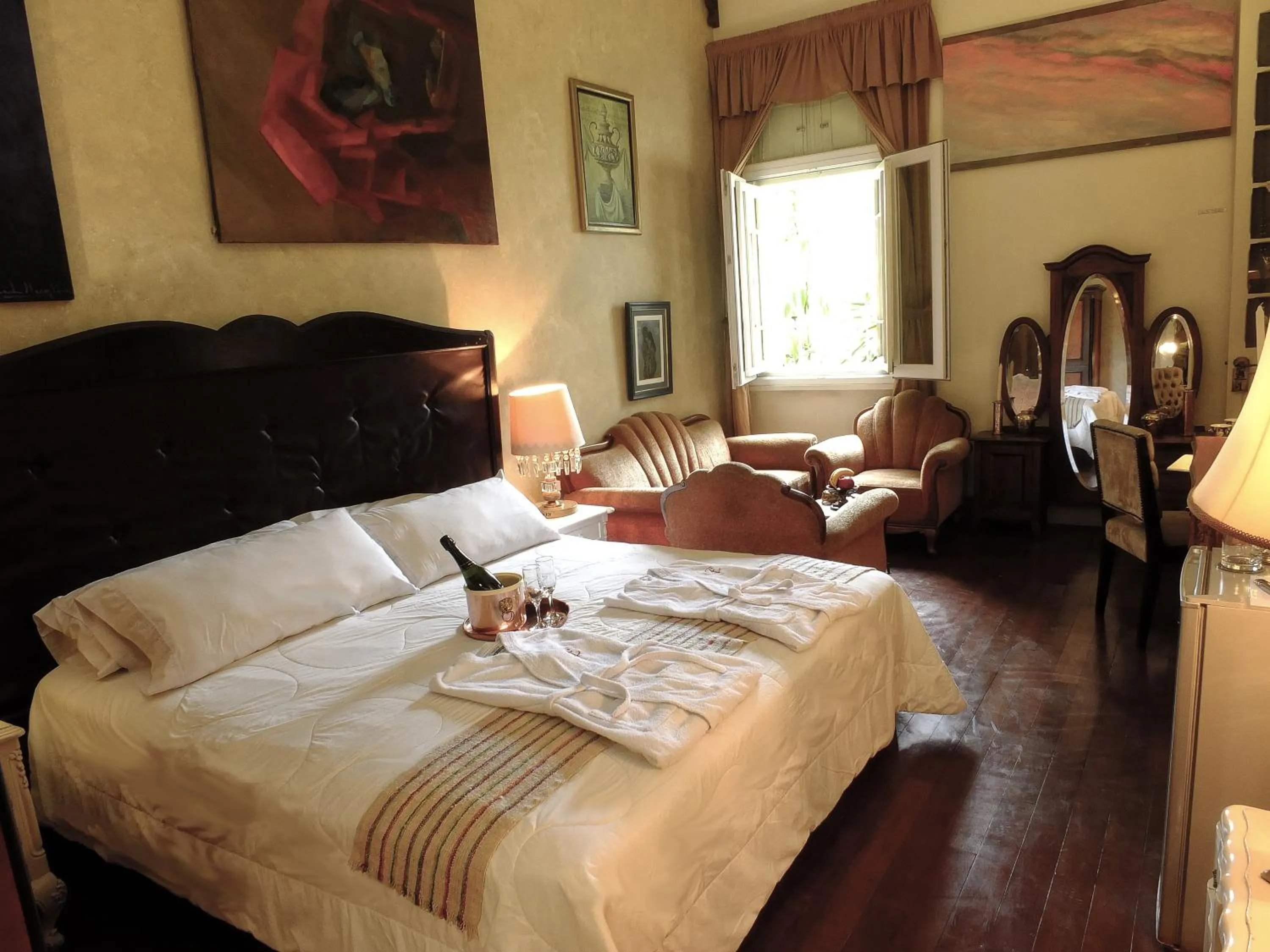 Photo of the whole room, Bed in Casa Falleri Boutique Hotel