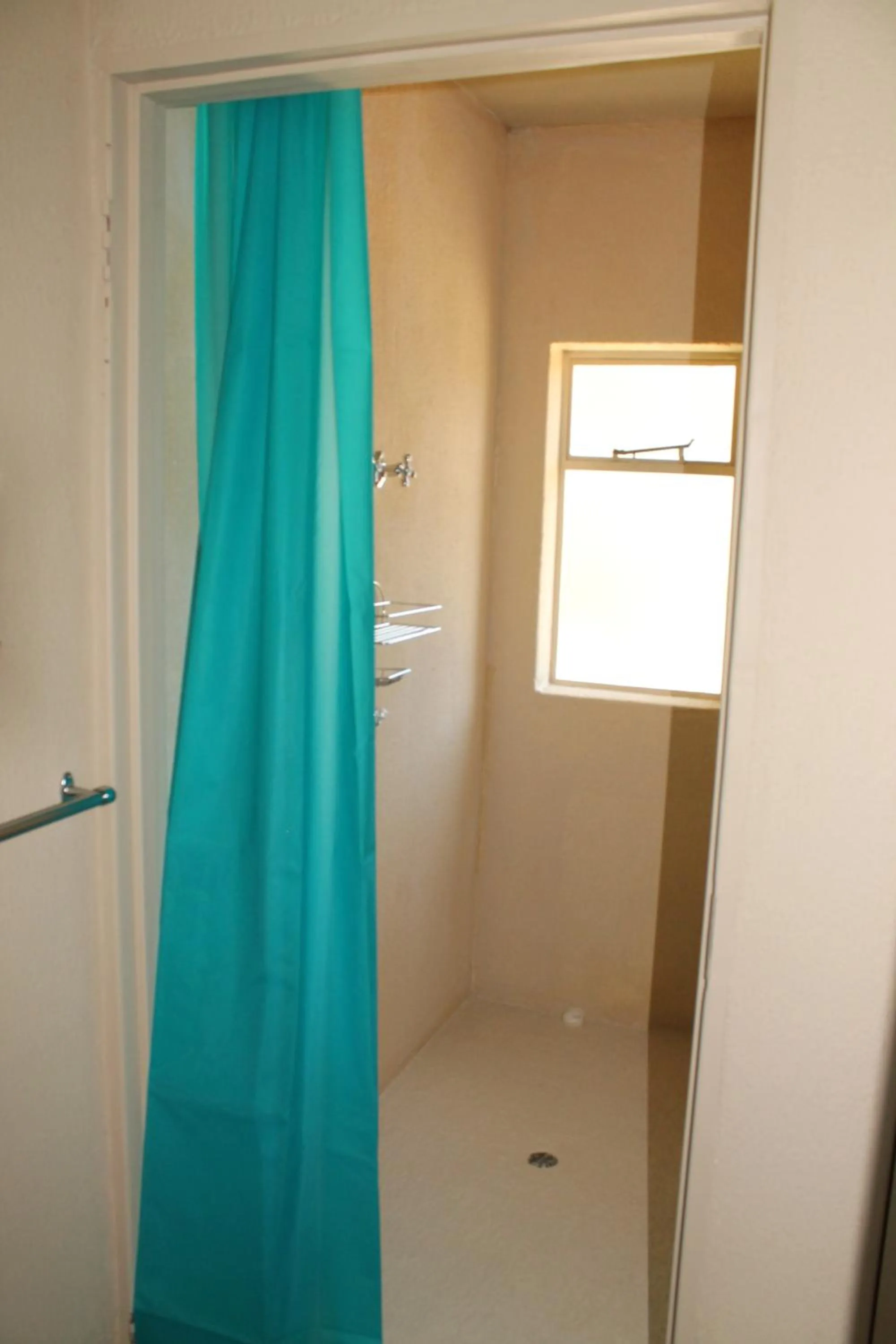 Bathroom in Pyramids Motel