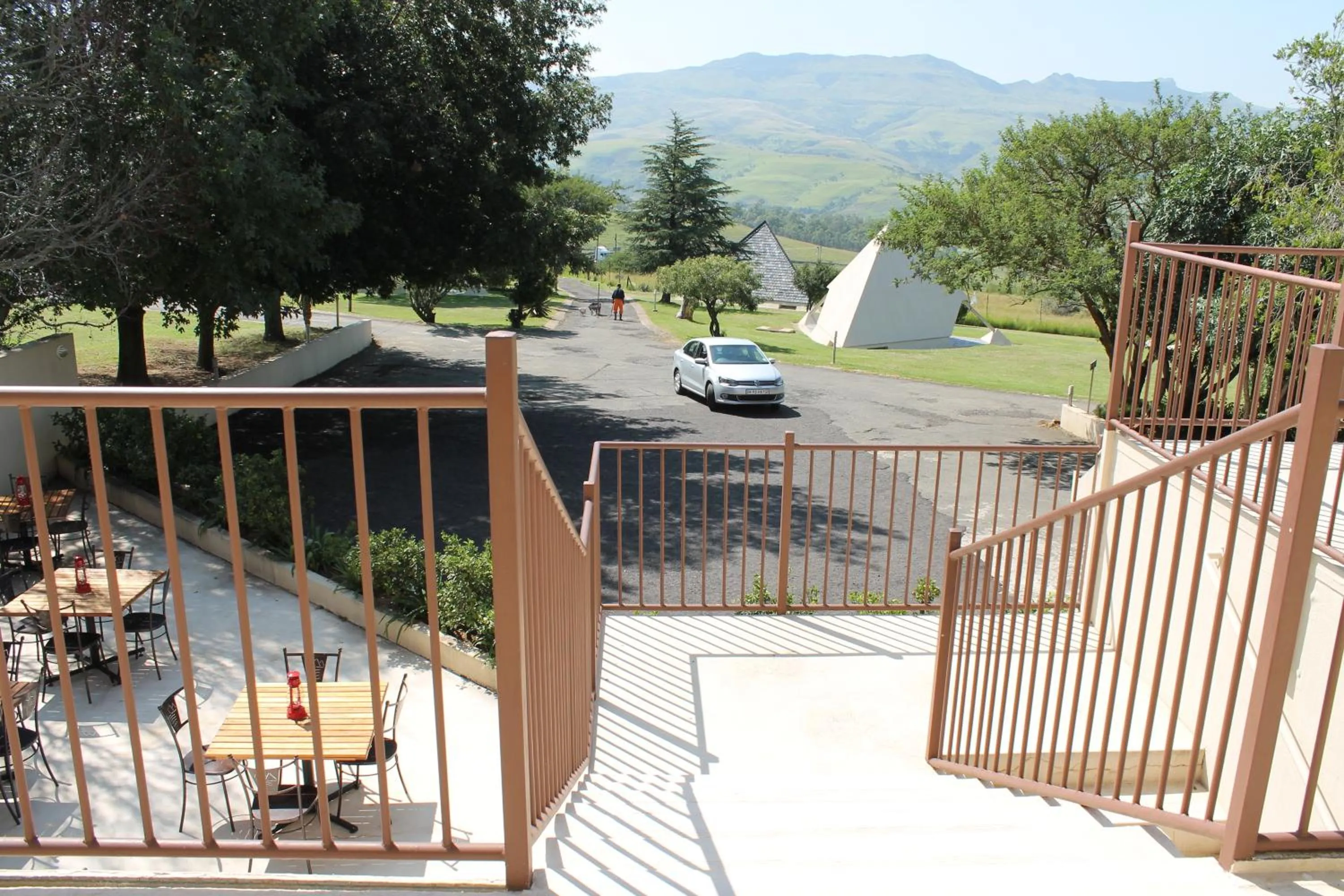 Garden in Pyramids Motel