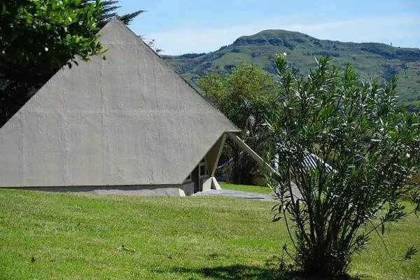 Garden in Pyramids Motel