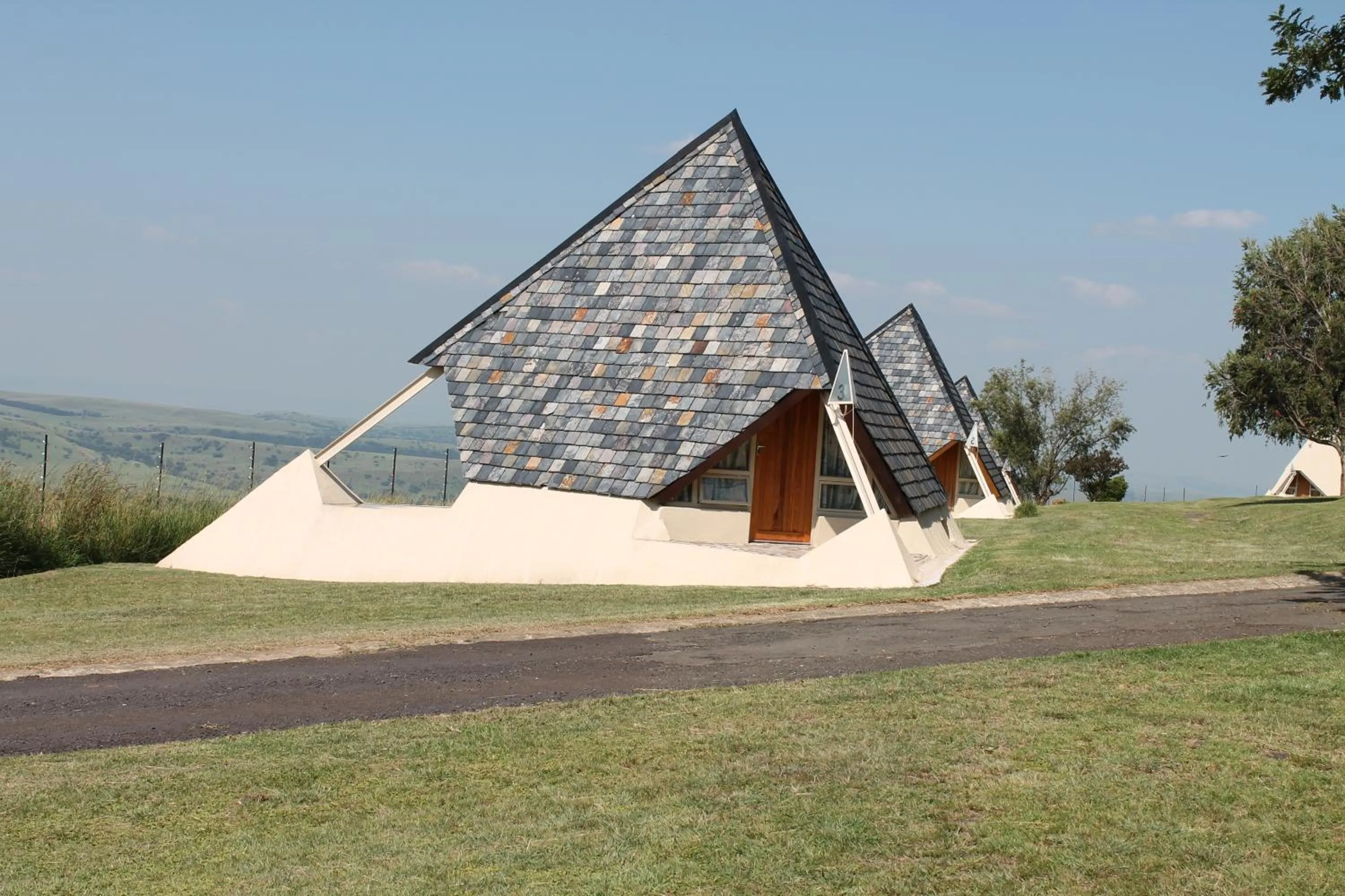 Garden in Pyramids Motel