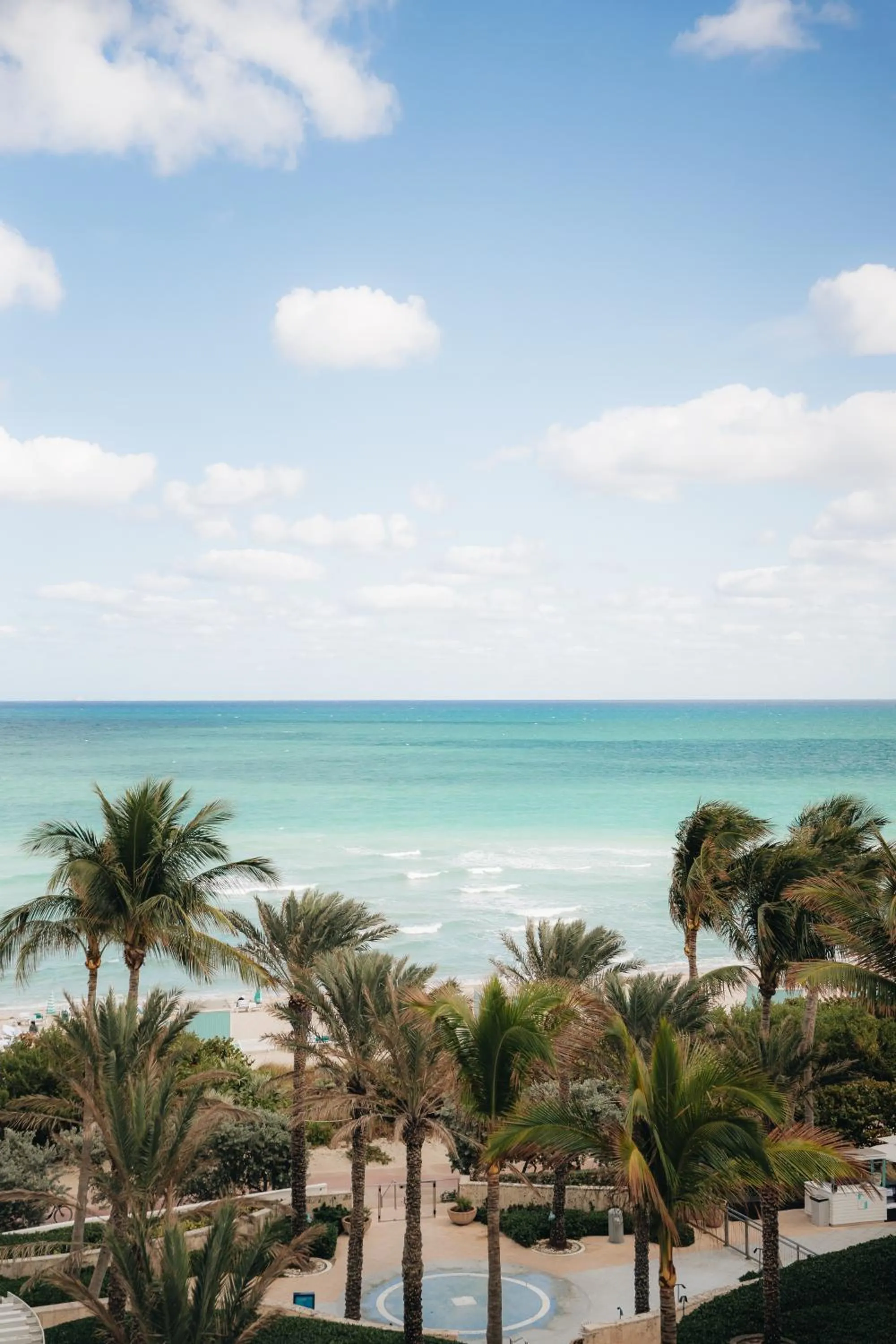Beach in Carillon Miami Wellness Resort