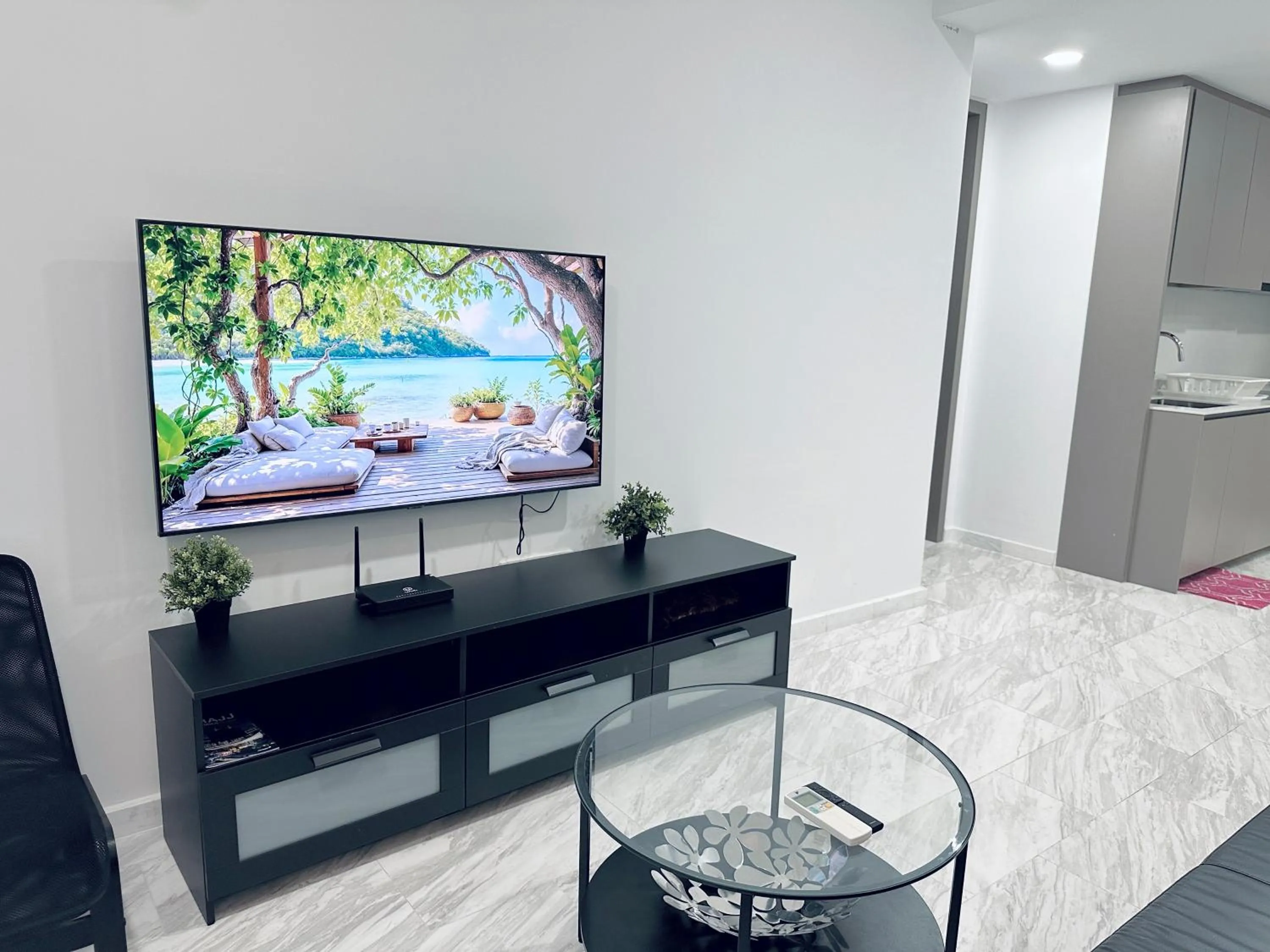 Communal lounge/ TV room in Eaton Residences By Luna