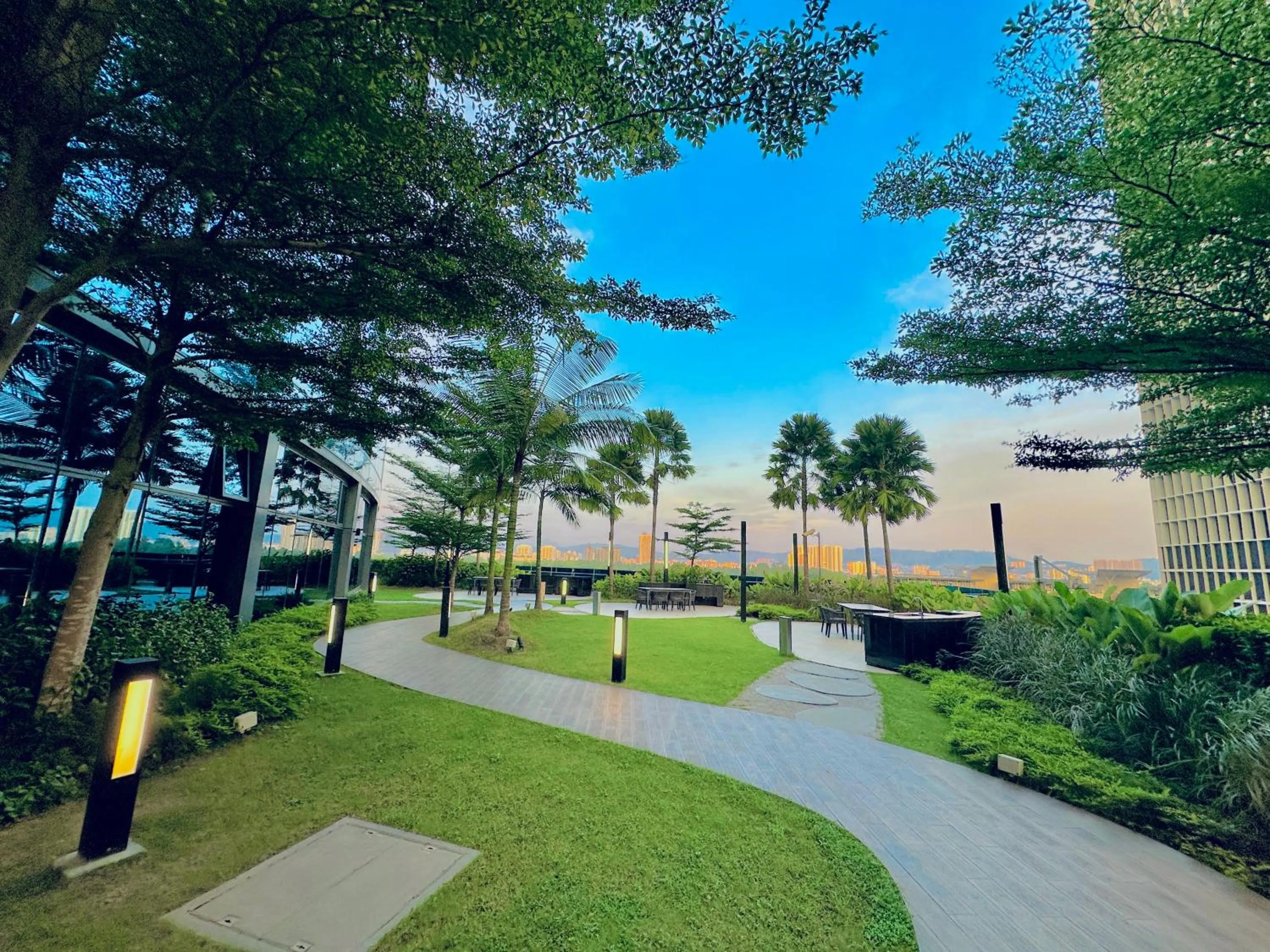 Day in Eaton Residences By Luna