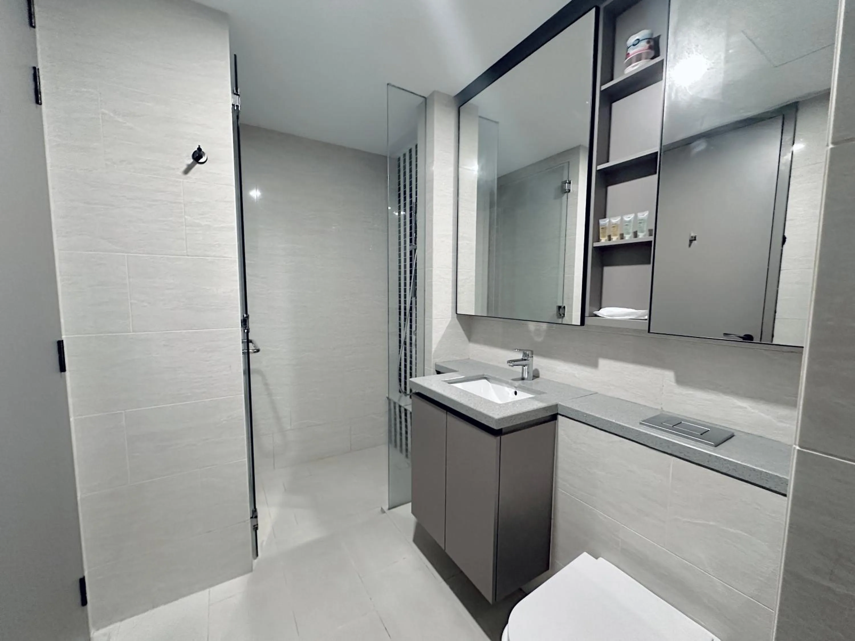 Shower in Eaton Residences By Luna