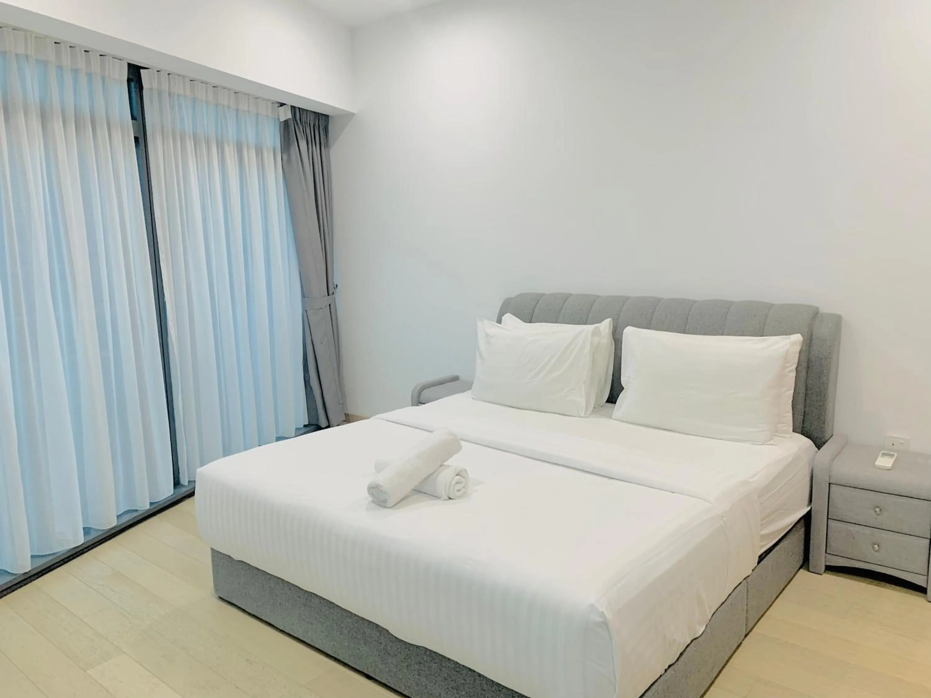 Bedroom, Bed in Eaton Residences By Luna