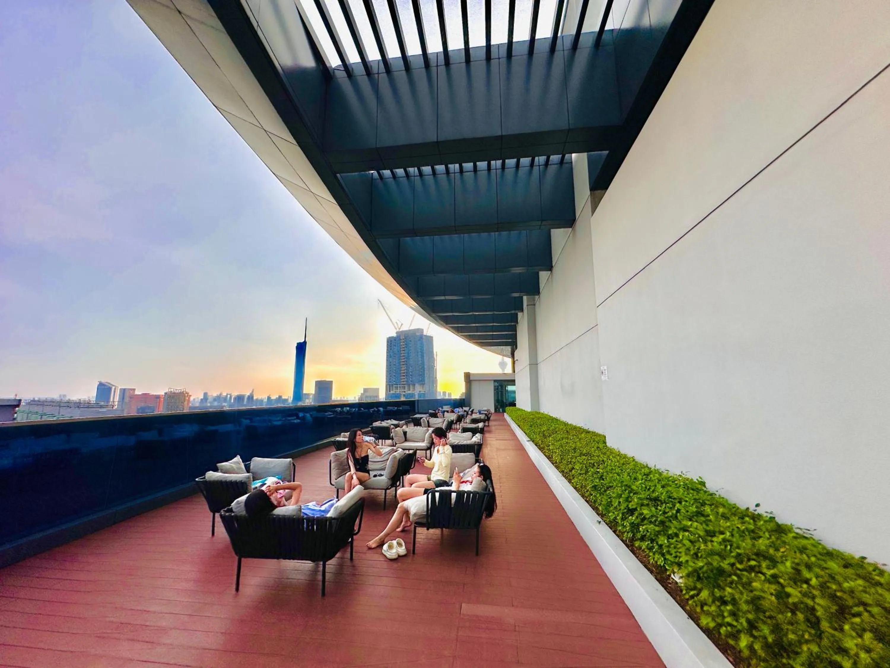 Day in Eaton Residences By Luna