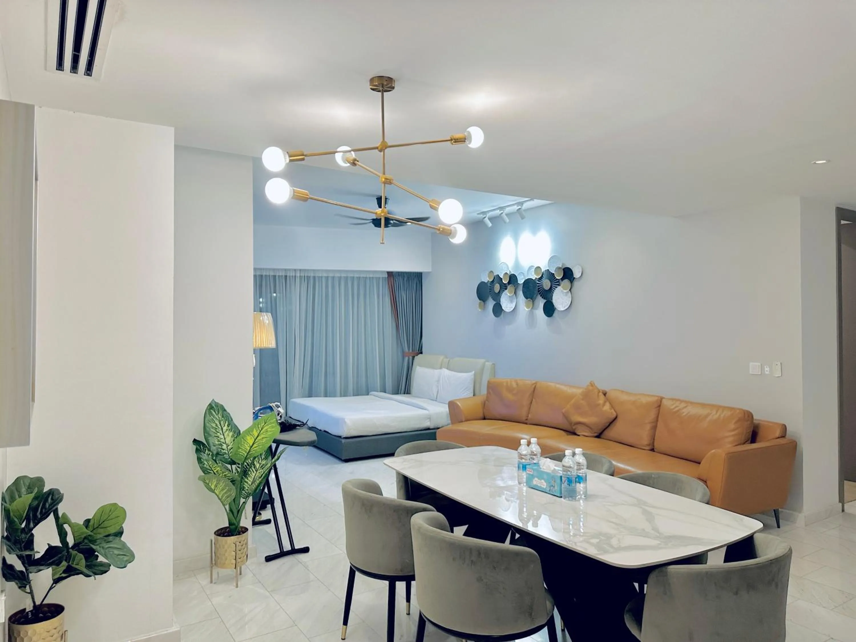 Living room in Eaton Residences By Luna