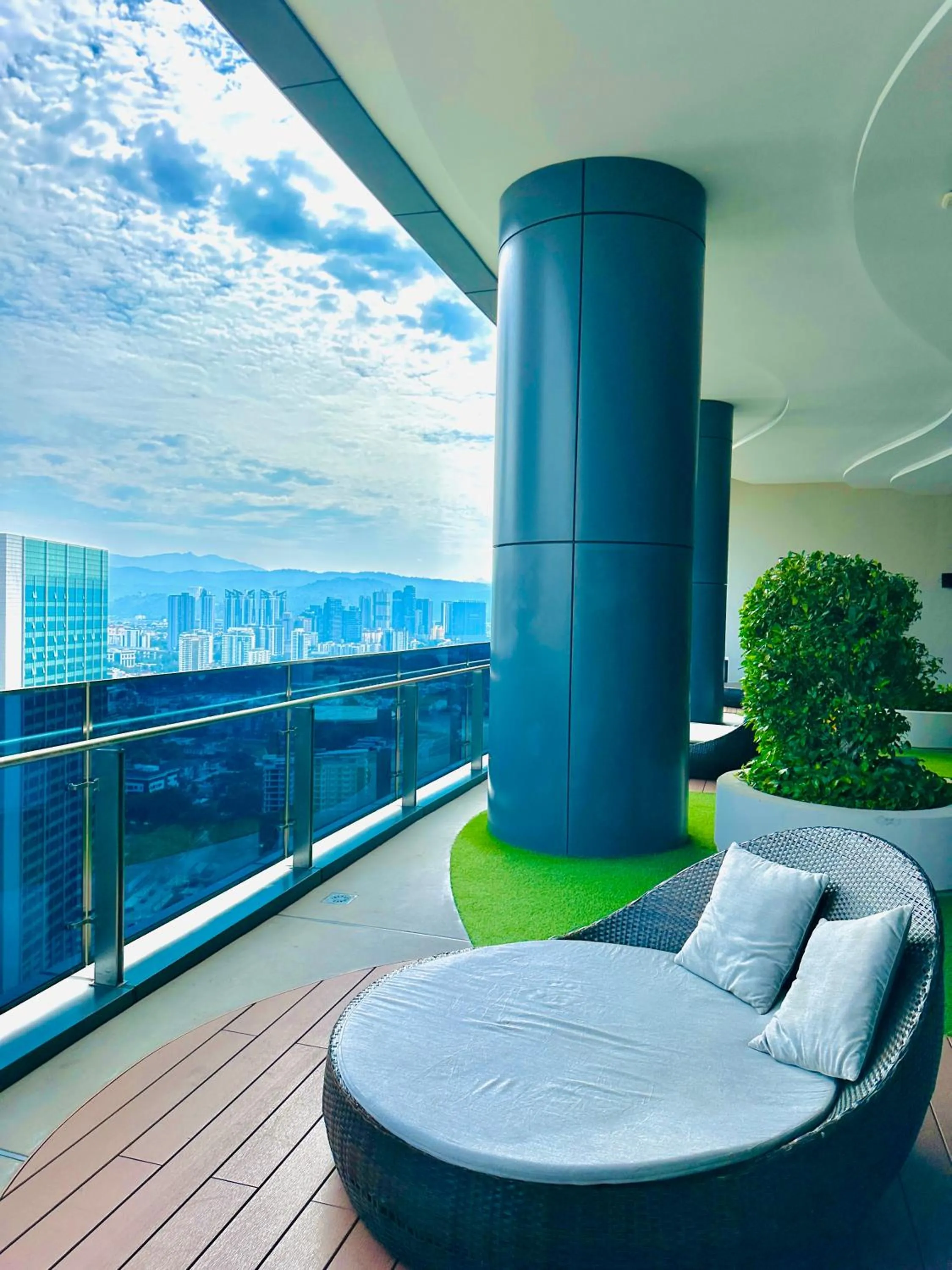 Day in Eaton Residences By Luna