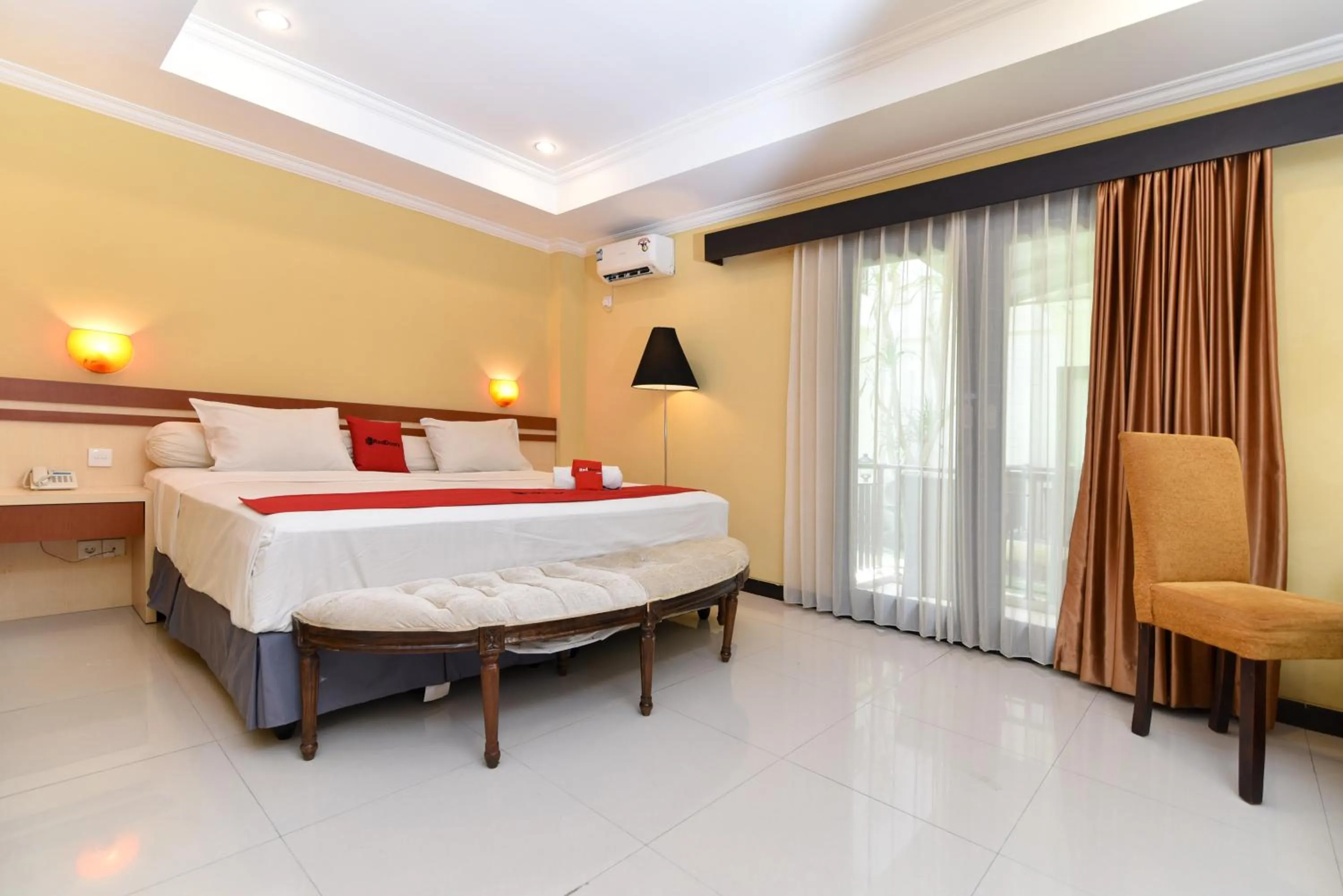Photo of the whole room, Bed in RedDoorz Plus near Mall Bali Galeria 2