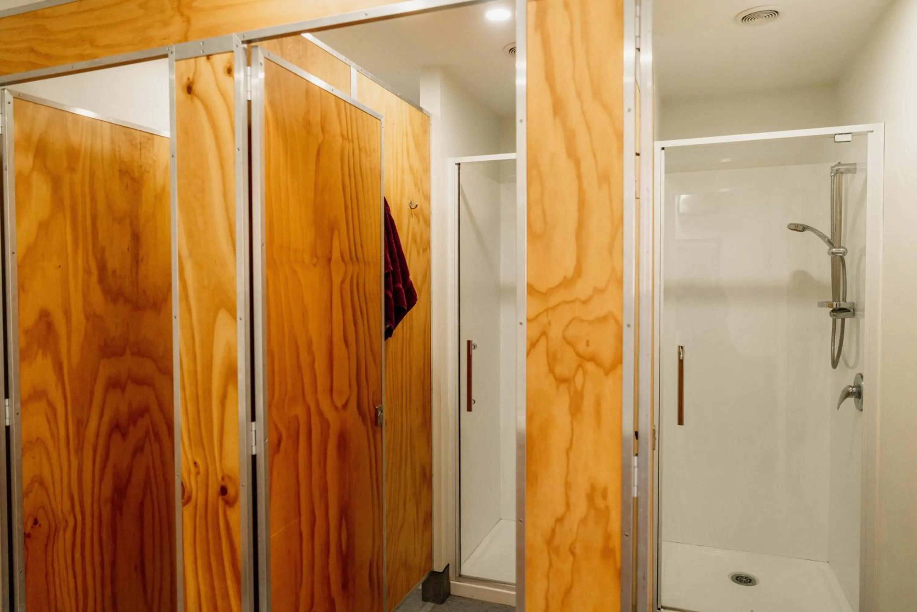 Shower in Snow Denn Lodge