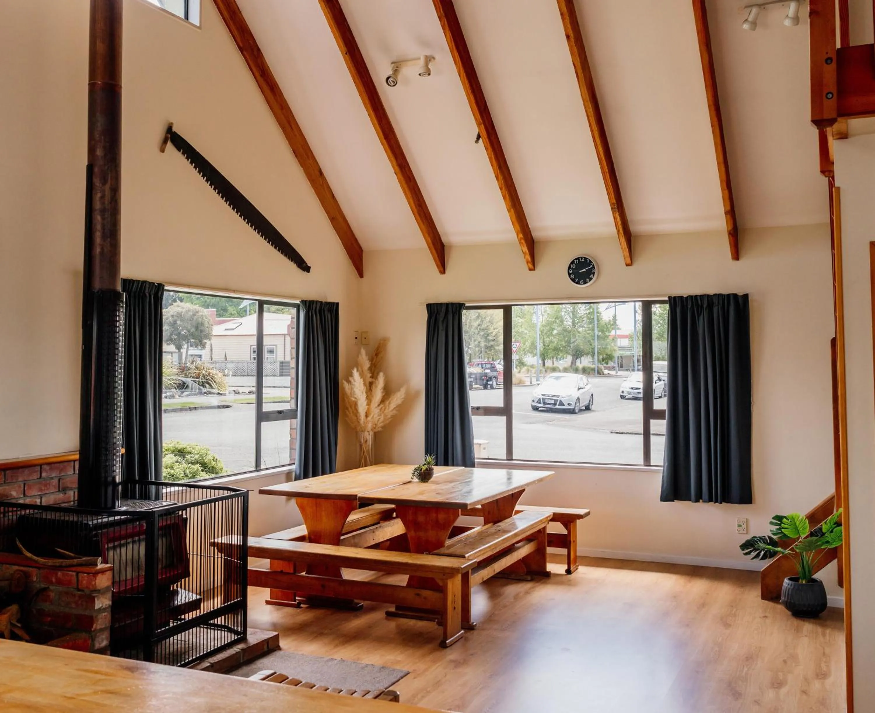 Dining area in Snow Denn Lodge