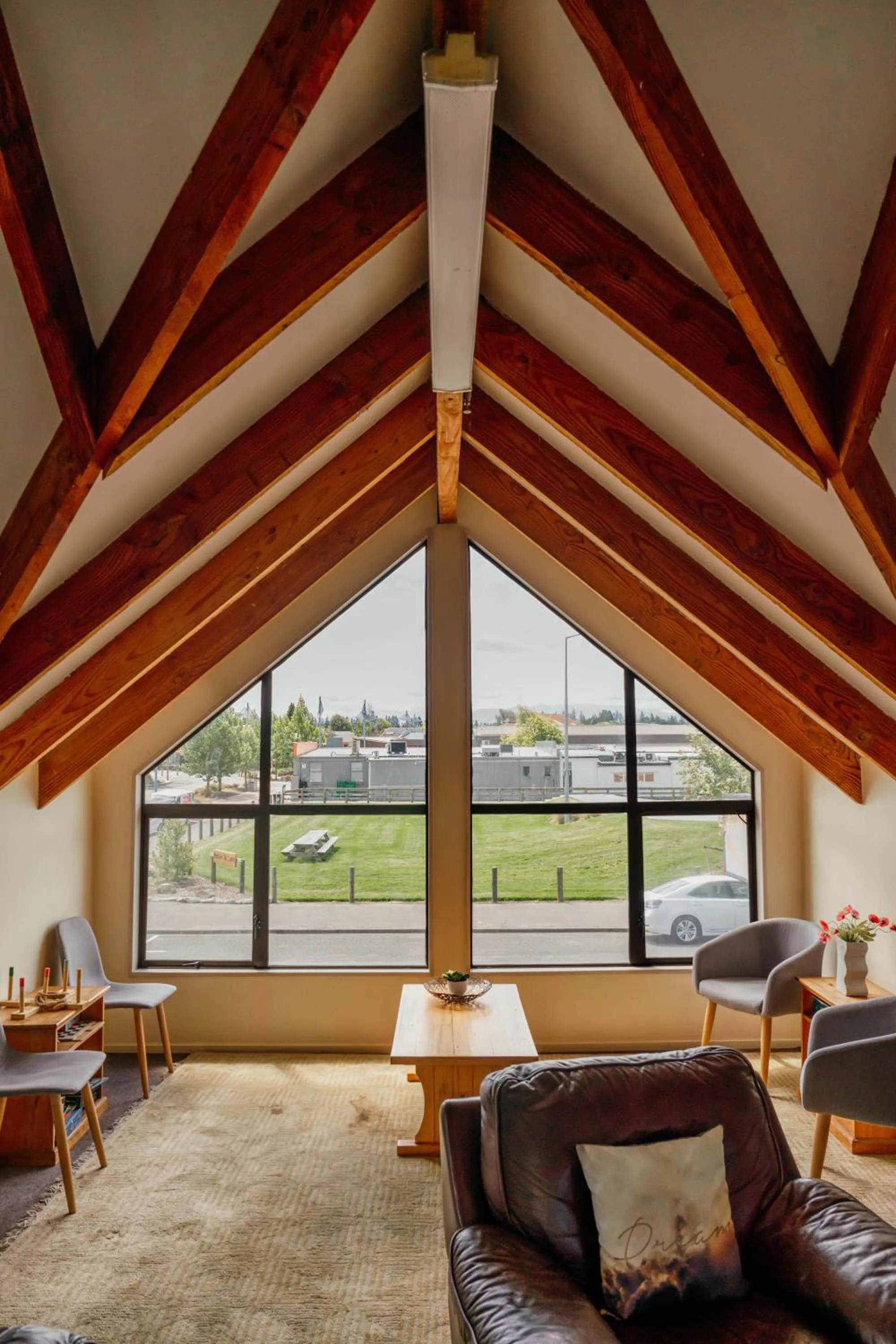 Living room in Snow Denn Lodge