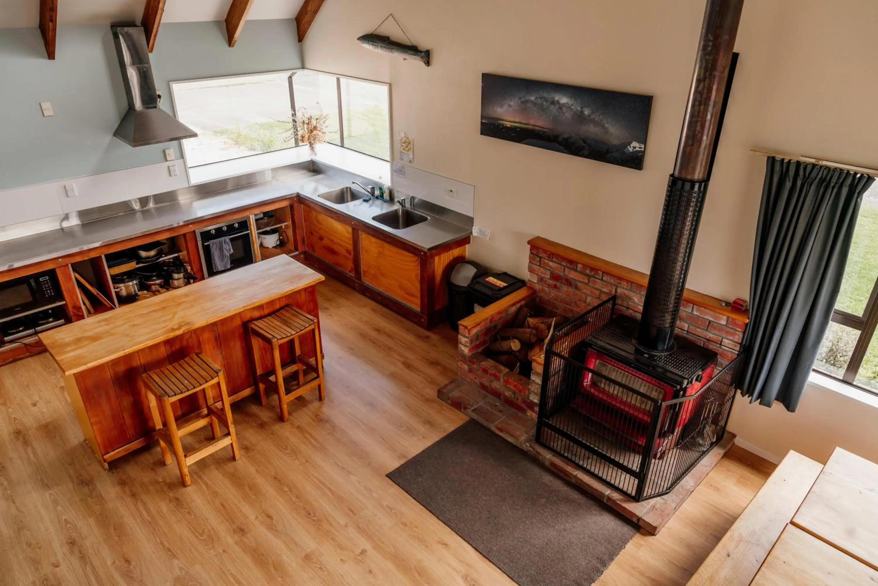 Kitchen or kitchenette in Snow Denn Lodge