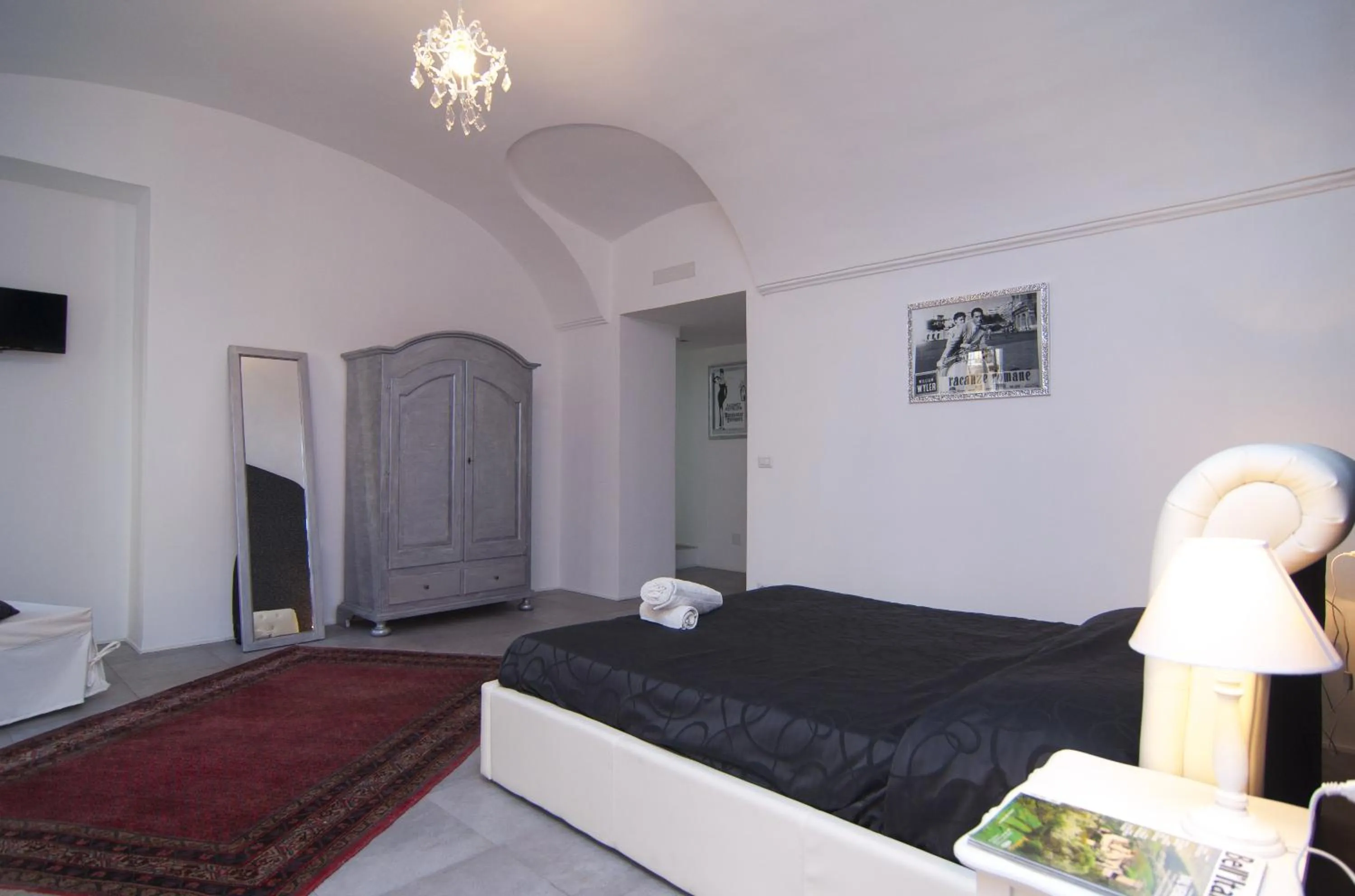 Photo of the whole room, Bed in B&B Torino Très Chic