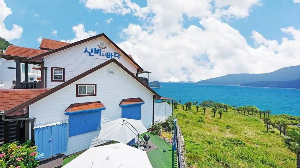 Geoje Sinbi Bada Pension