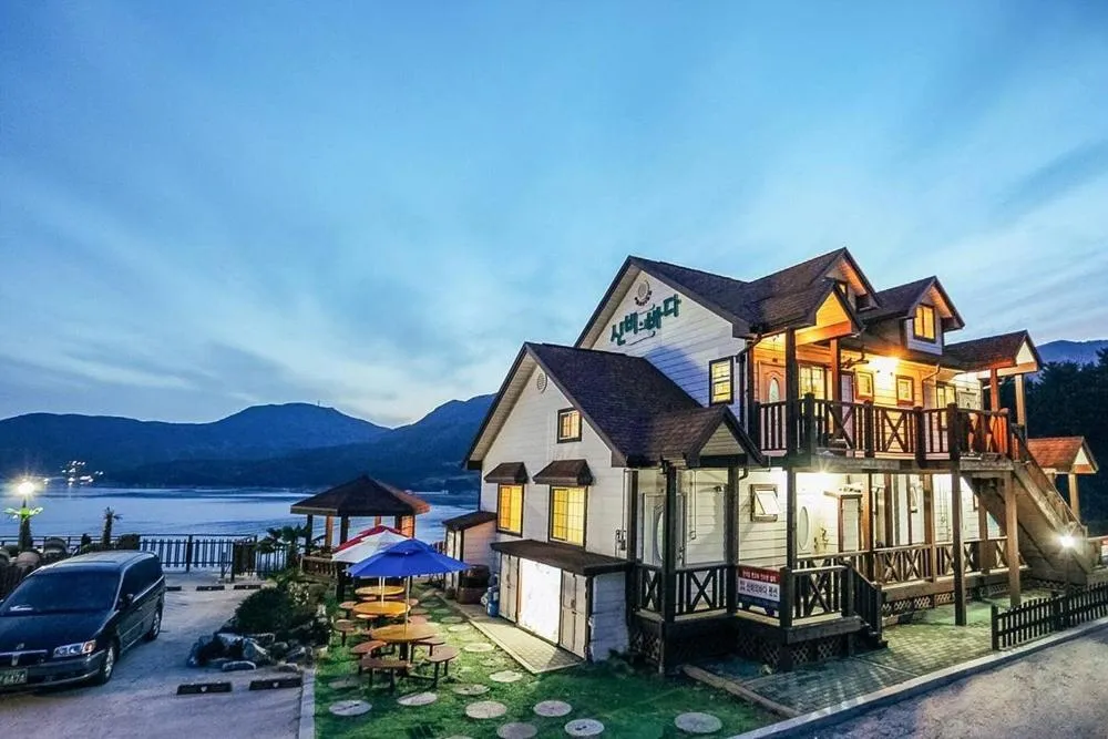 Geoje Sinbi Bada Pension