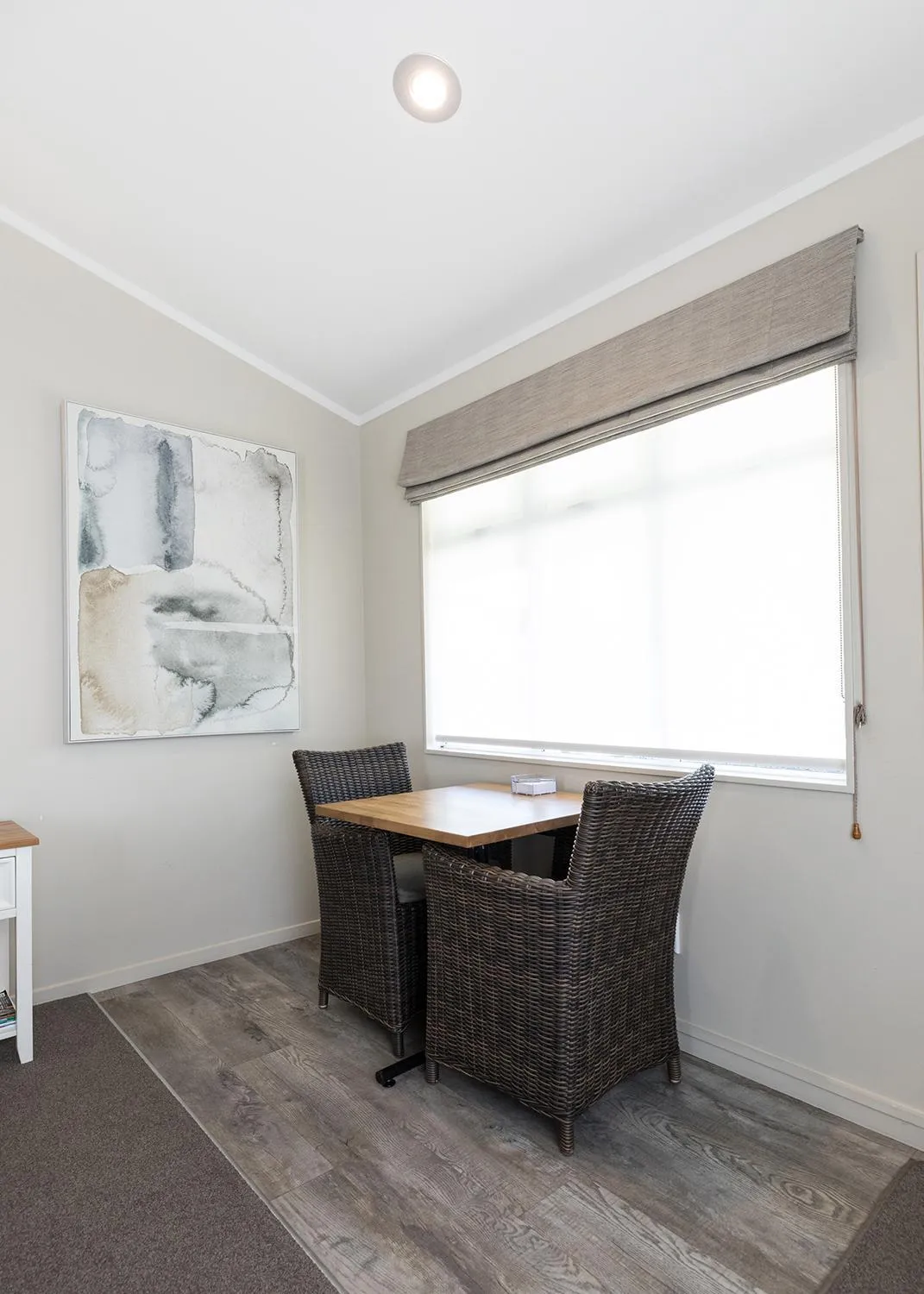 Seating area in Colonial Court Motor Inn