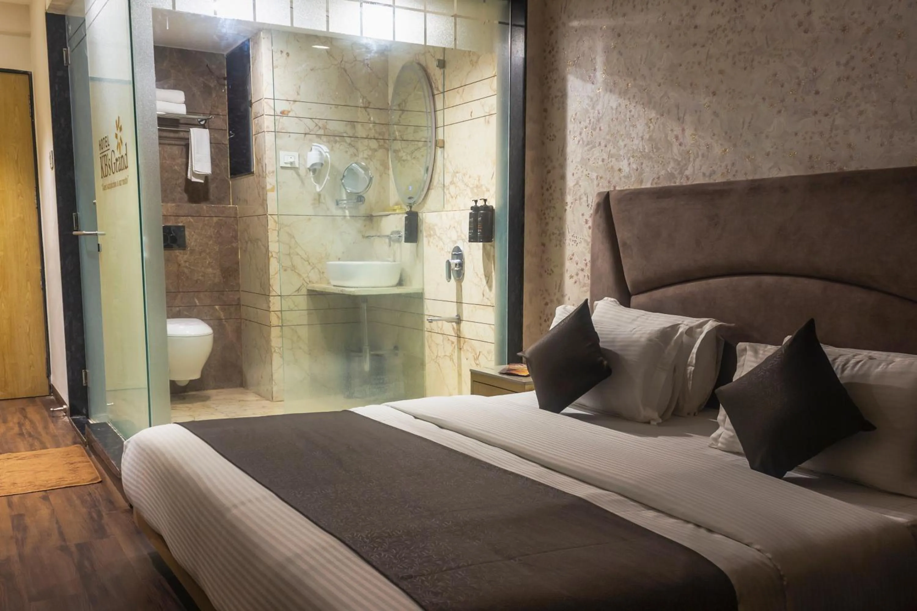 Bed in HOTEL KB's Grand