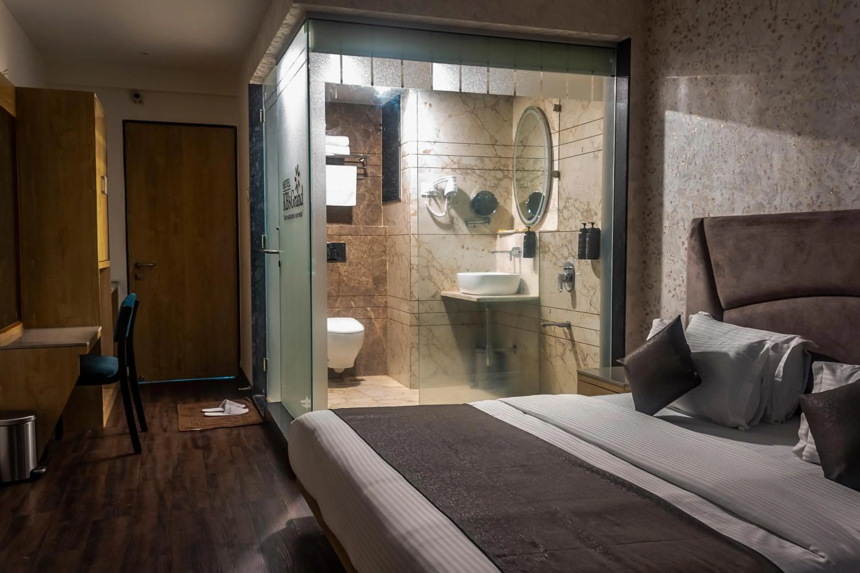 Bed in HOTEL KB's Grand