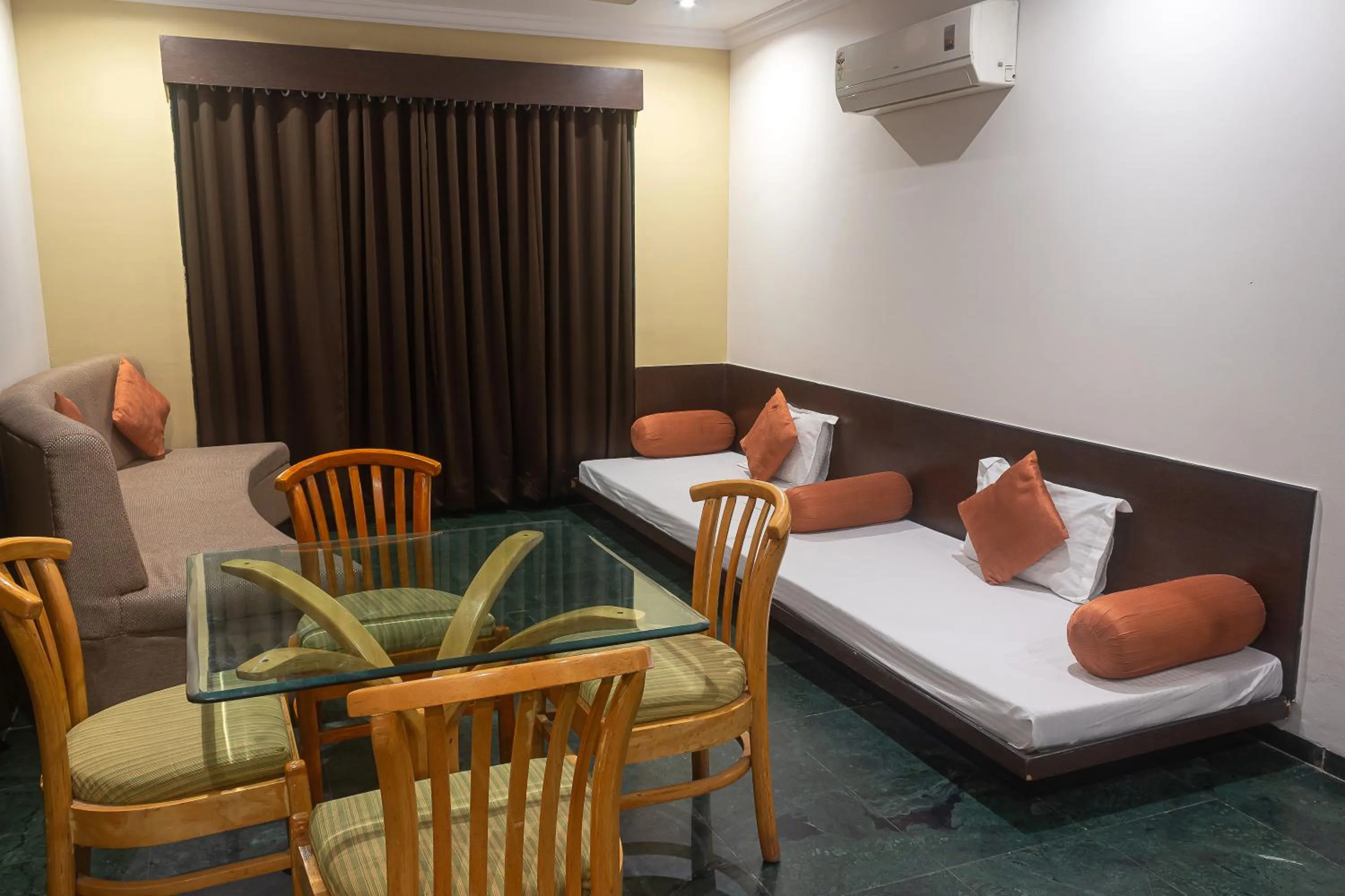 Bed in HOTEL KB's Grand