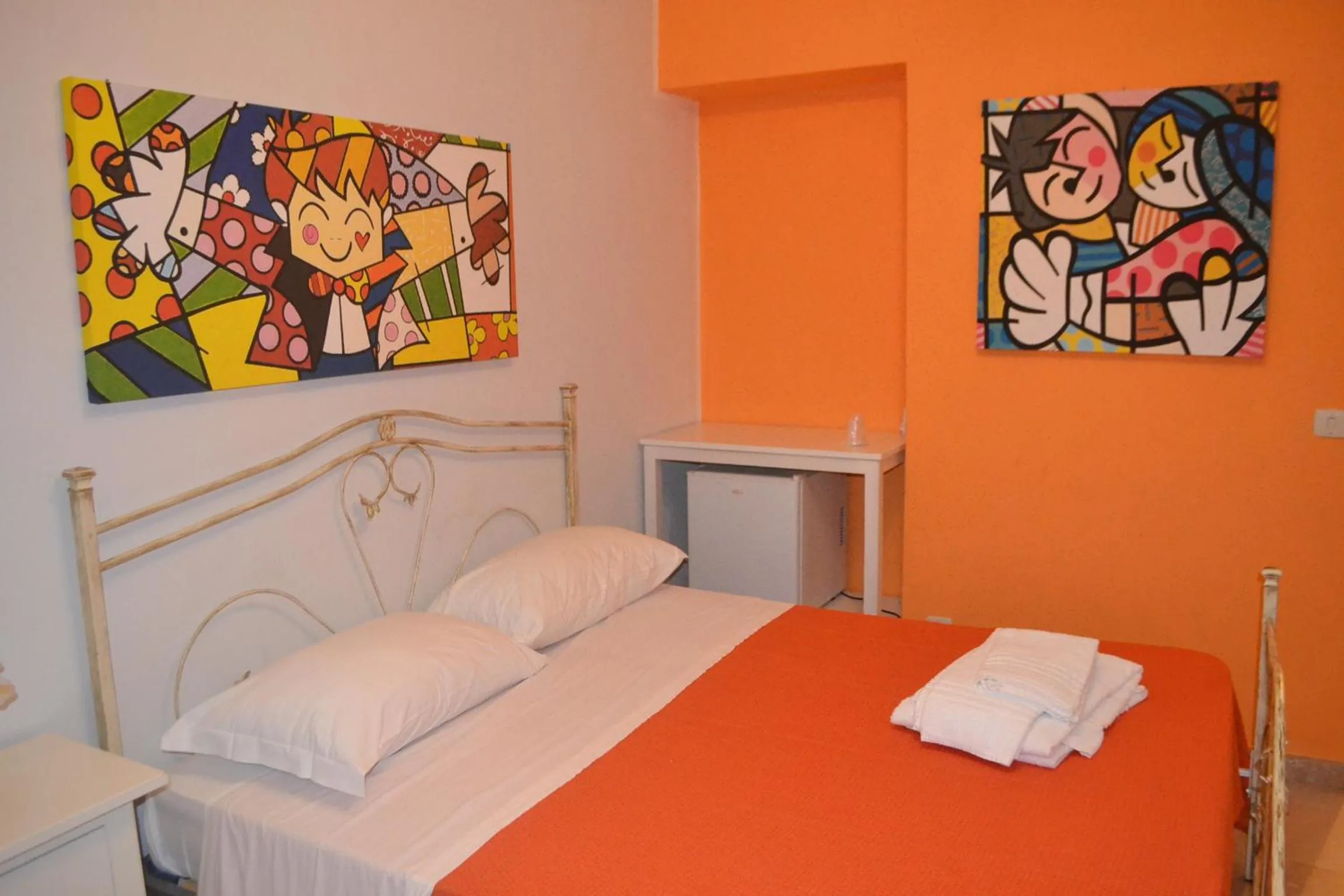 Photo of the whole room, Bed in La Marinella
