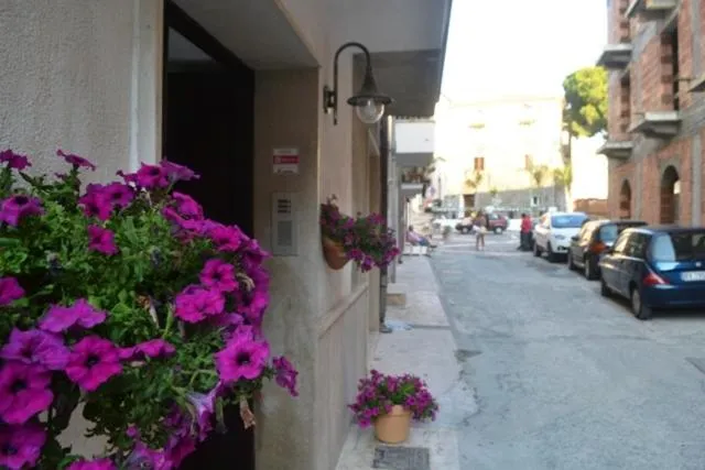 Facade/entrance in La Marinella