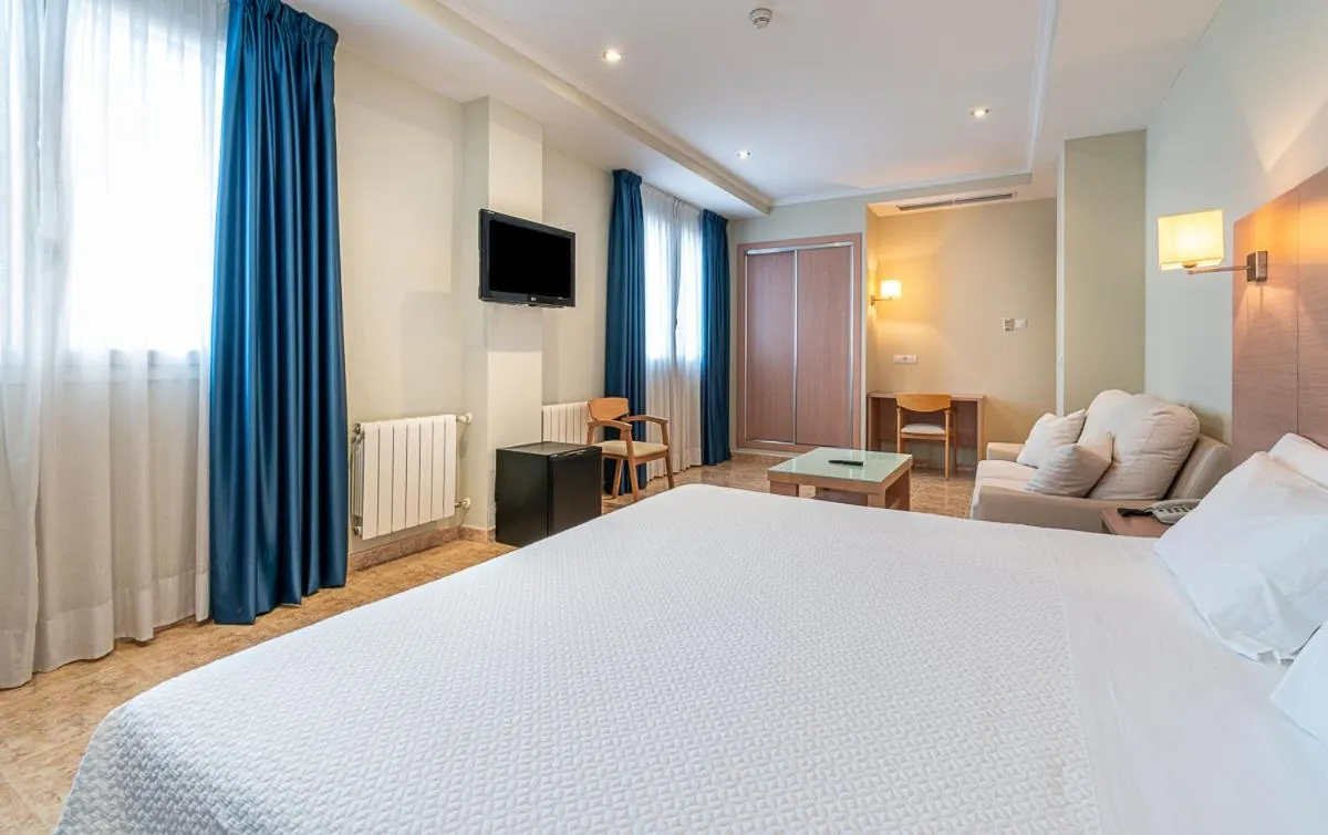 Bedroom, Bed in Hotel Alba