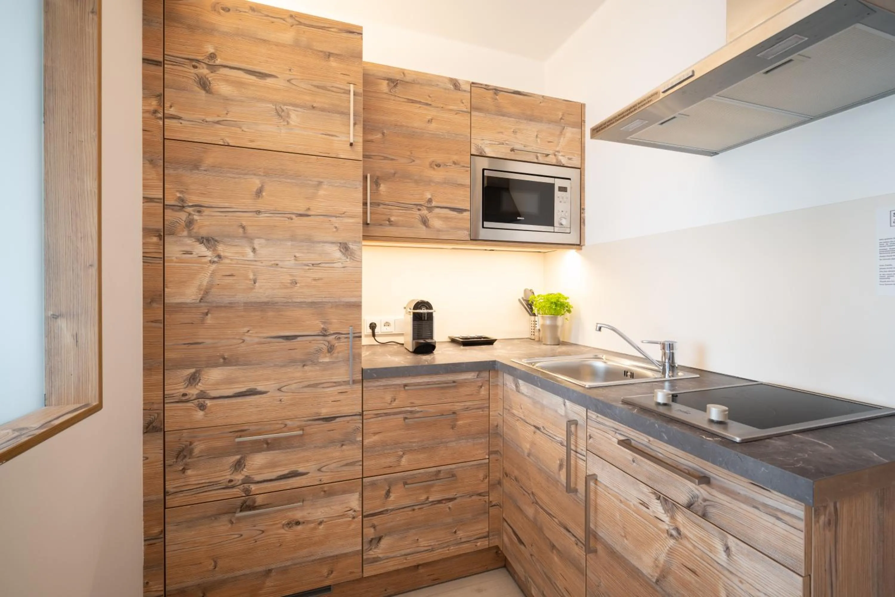 Kitchen or kitchenette in Snooze Apartments