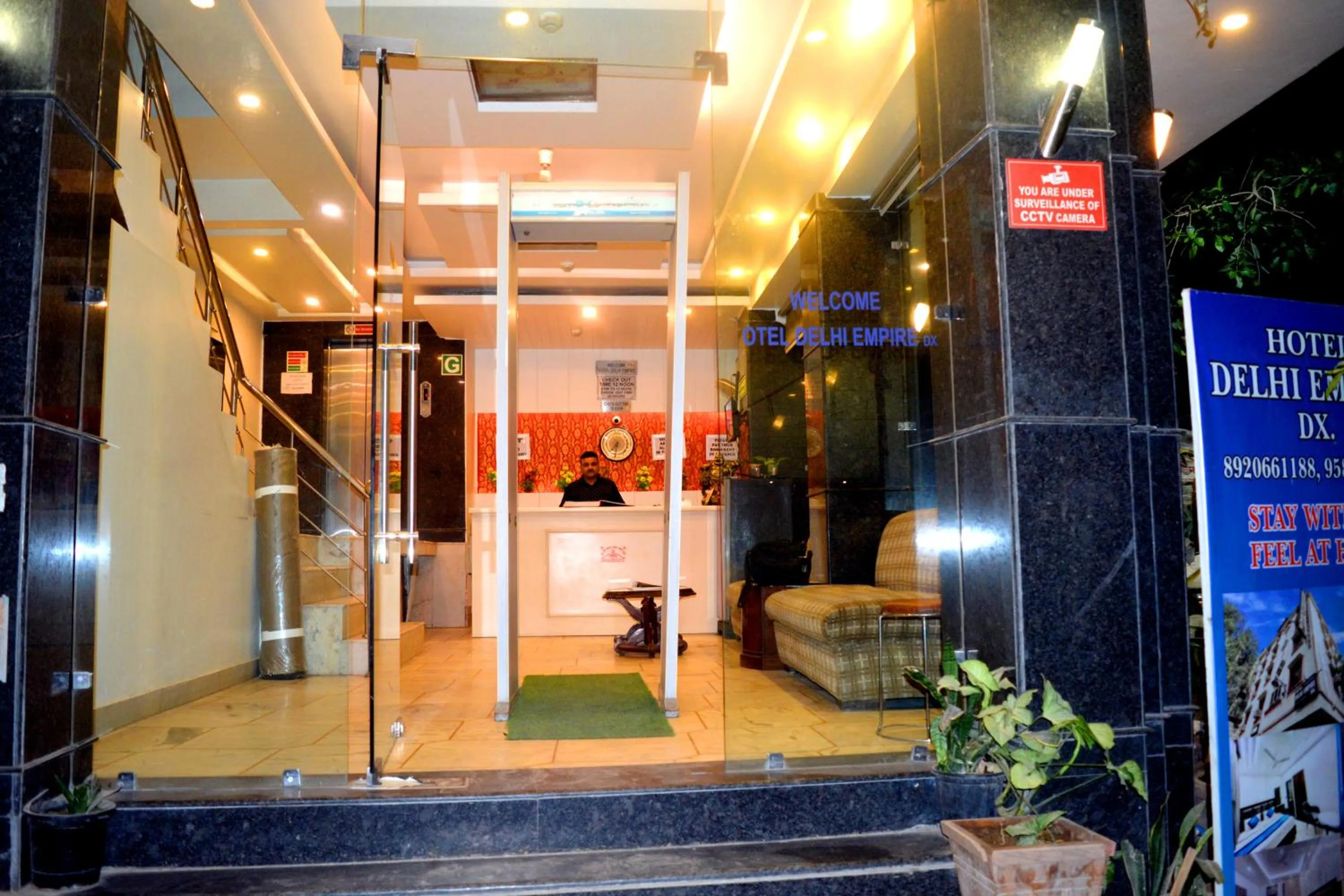 Lobby or reception in Hotel Delhi Empire Dx