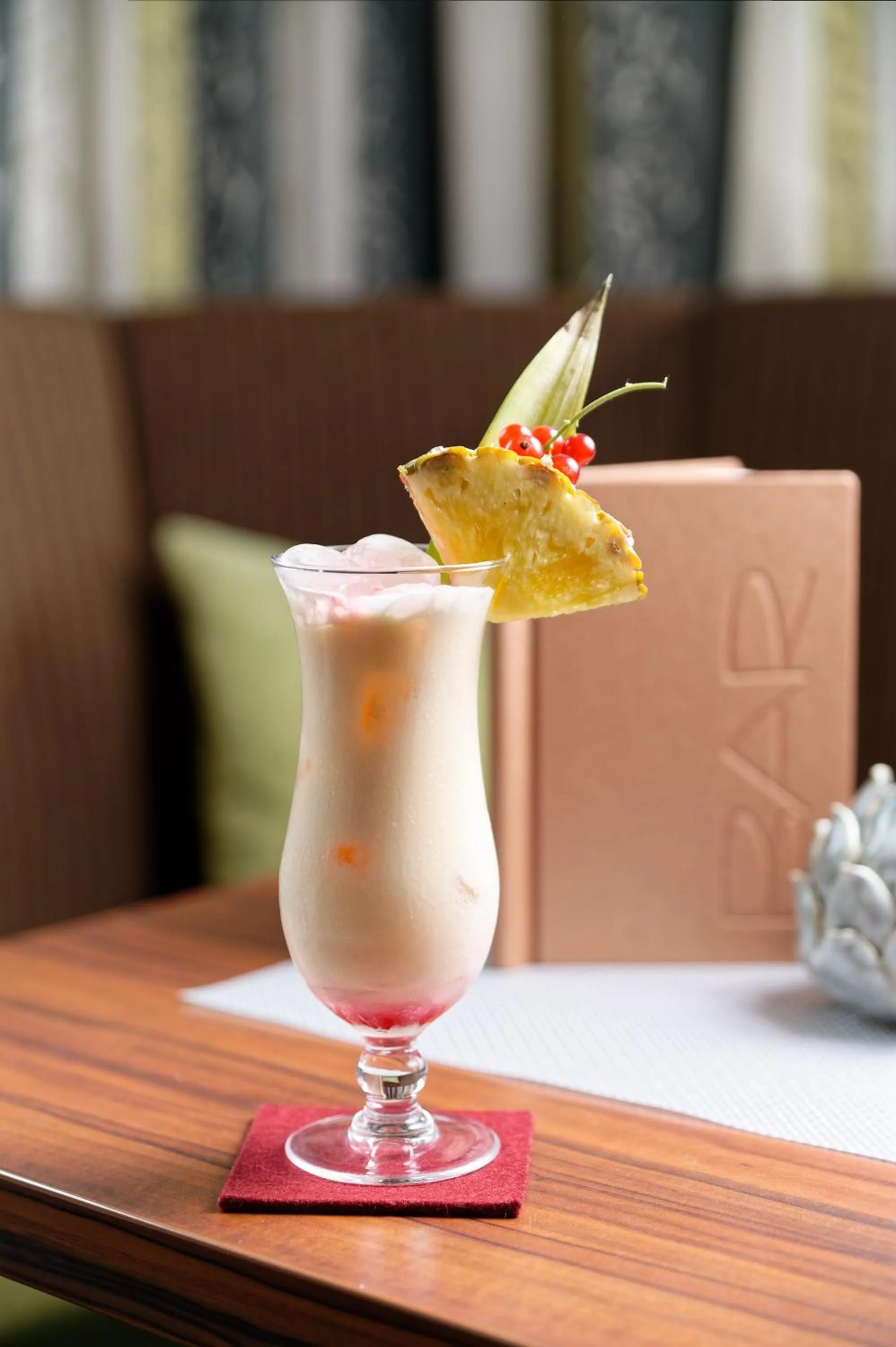 Lounge or bar in Hotel Edelweiss