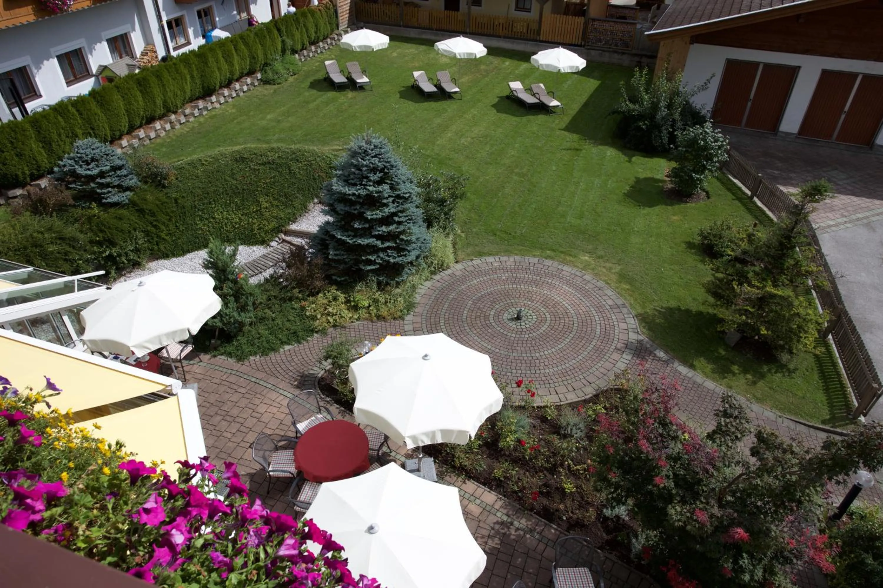 Garden view in Hotel Edelweiss