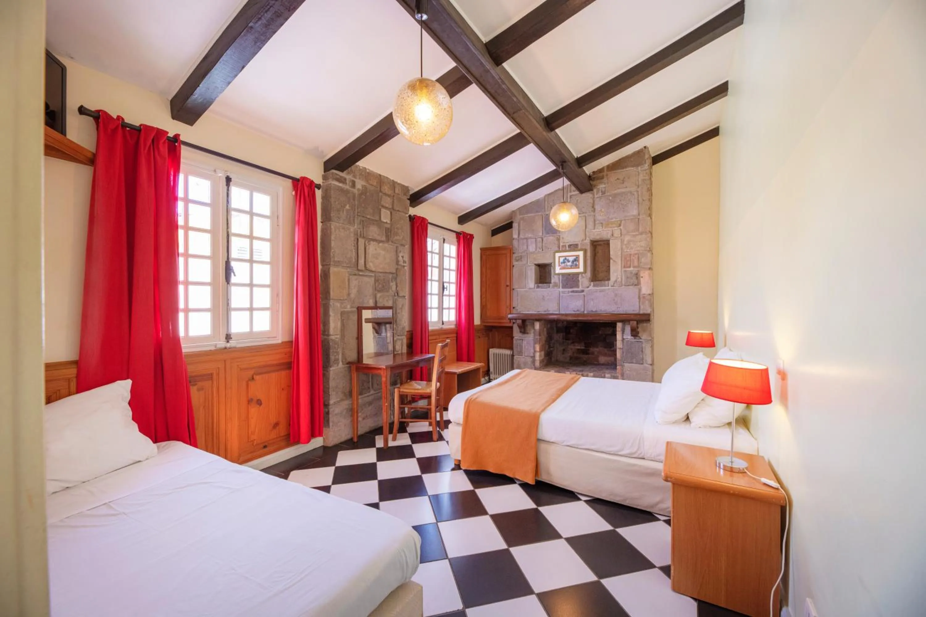 Photo of the whole room, Bed in Le Relais Des Cimes
