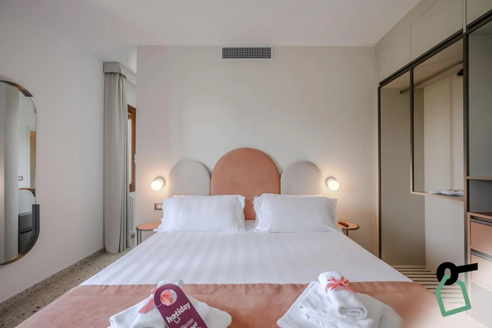 Bedroom, Bed in Hotiday Venezia Cape