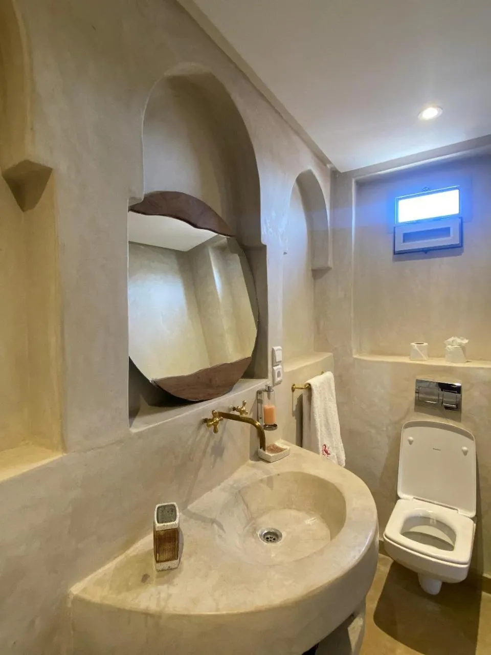Shower in Riad Bab Yacout & SPA