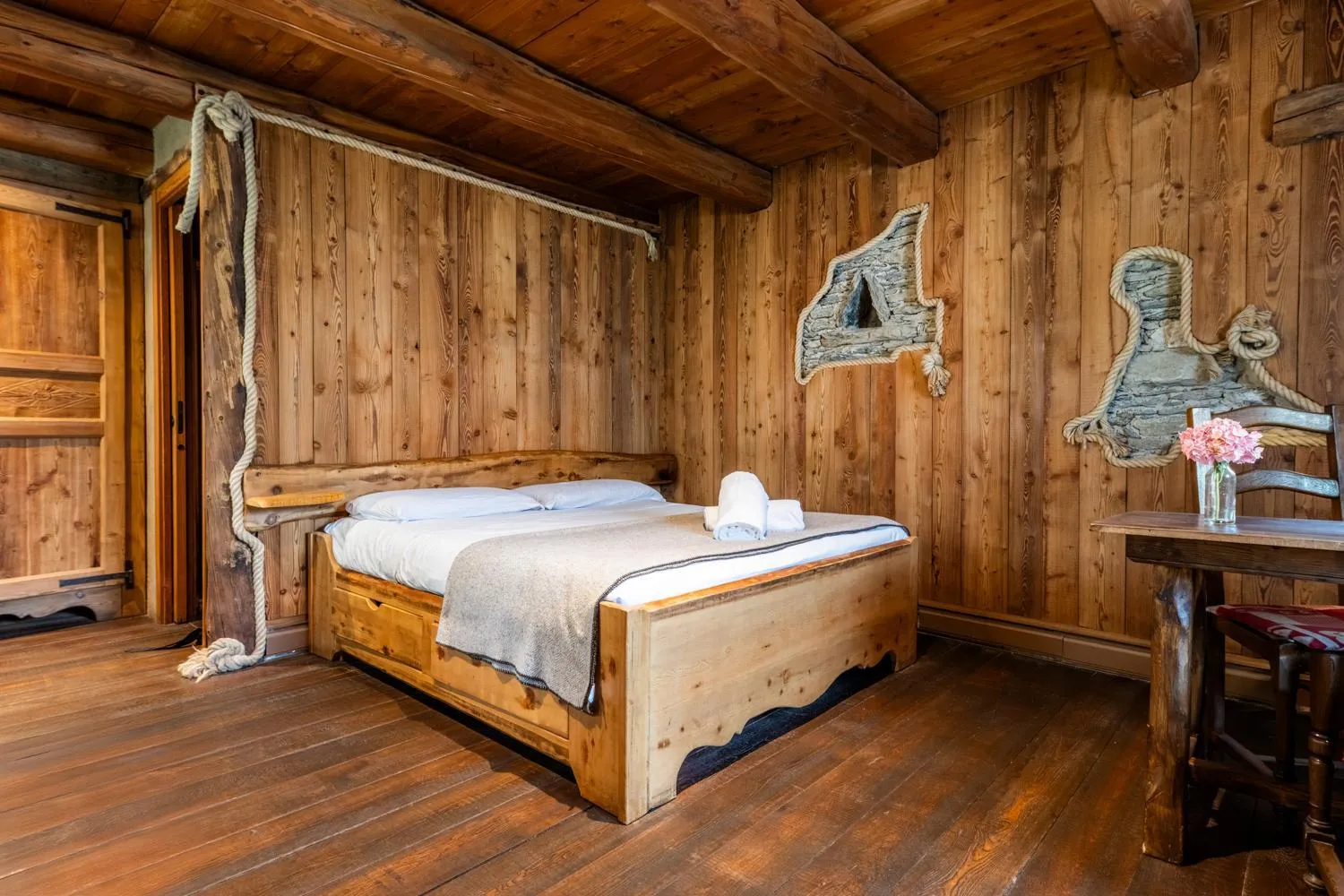 Bedroom, Bed in Brieis Relais Alpino