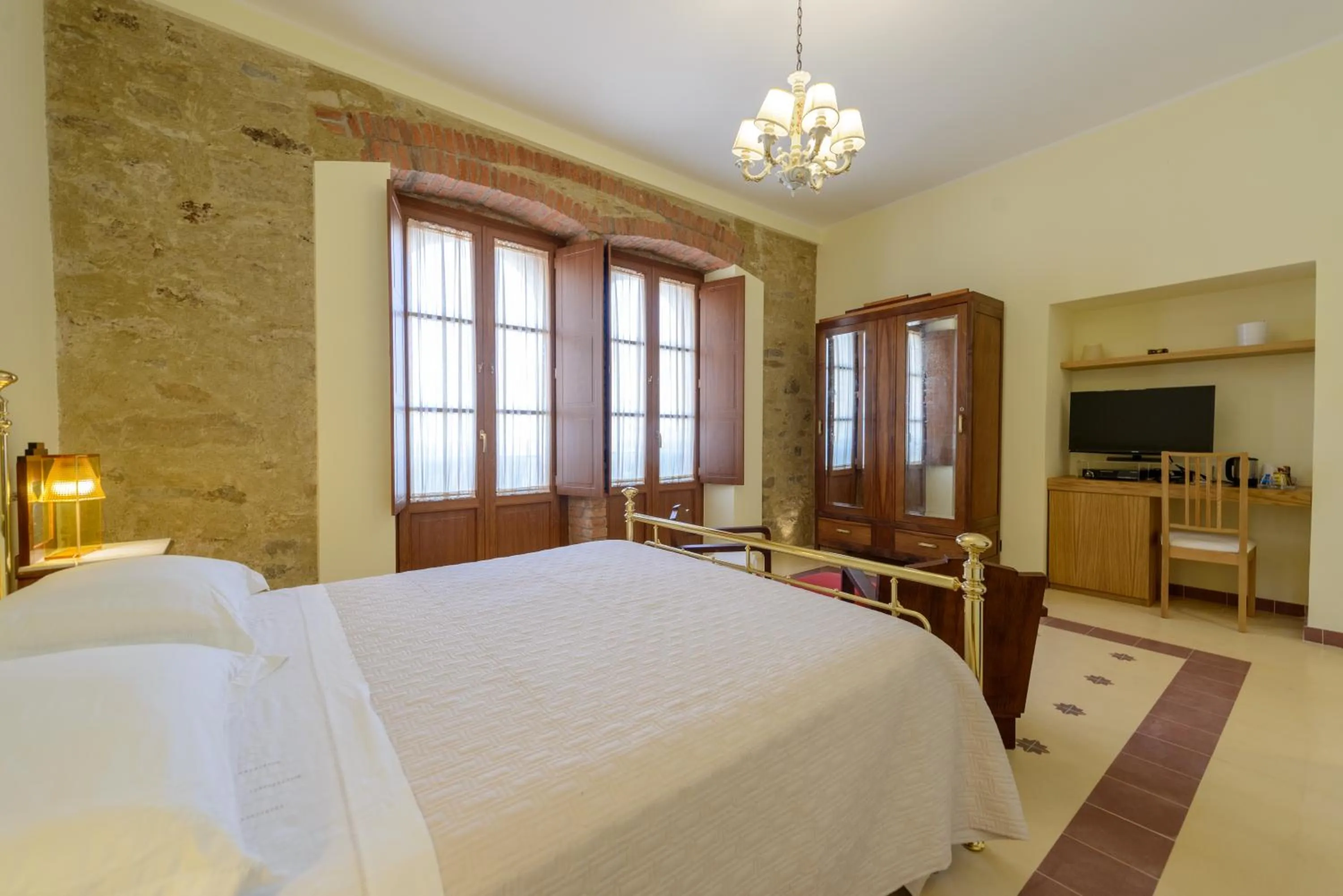 TV and multimedia, Bed in La Bifora b&b