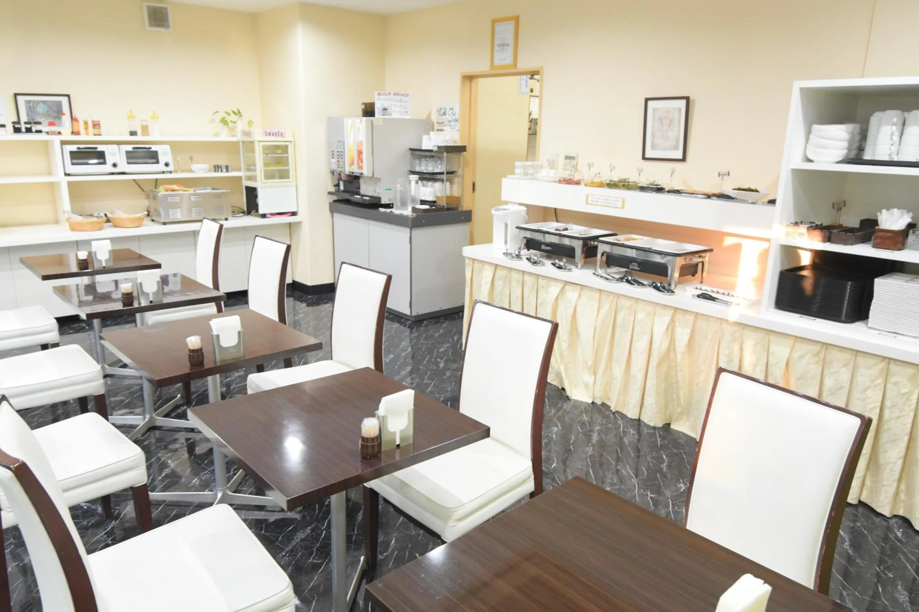 Lounge or bar in APA Hotel Miyazaki Miyakonojo Ekimae