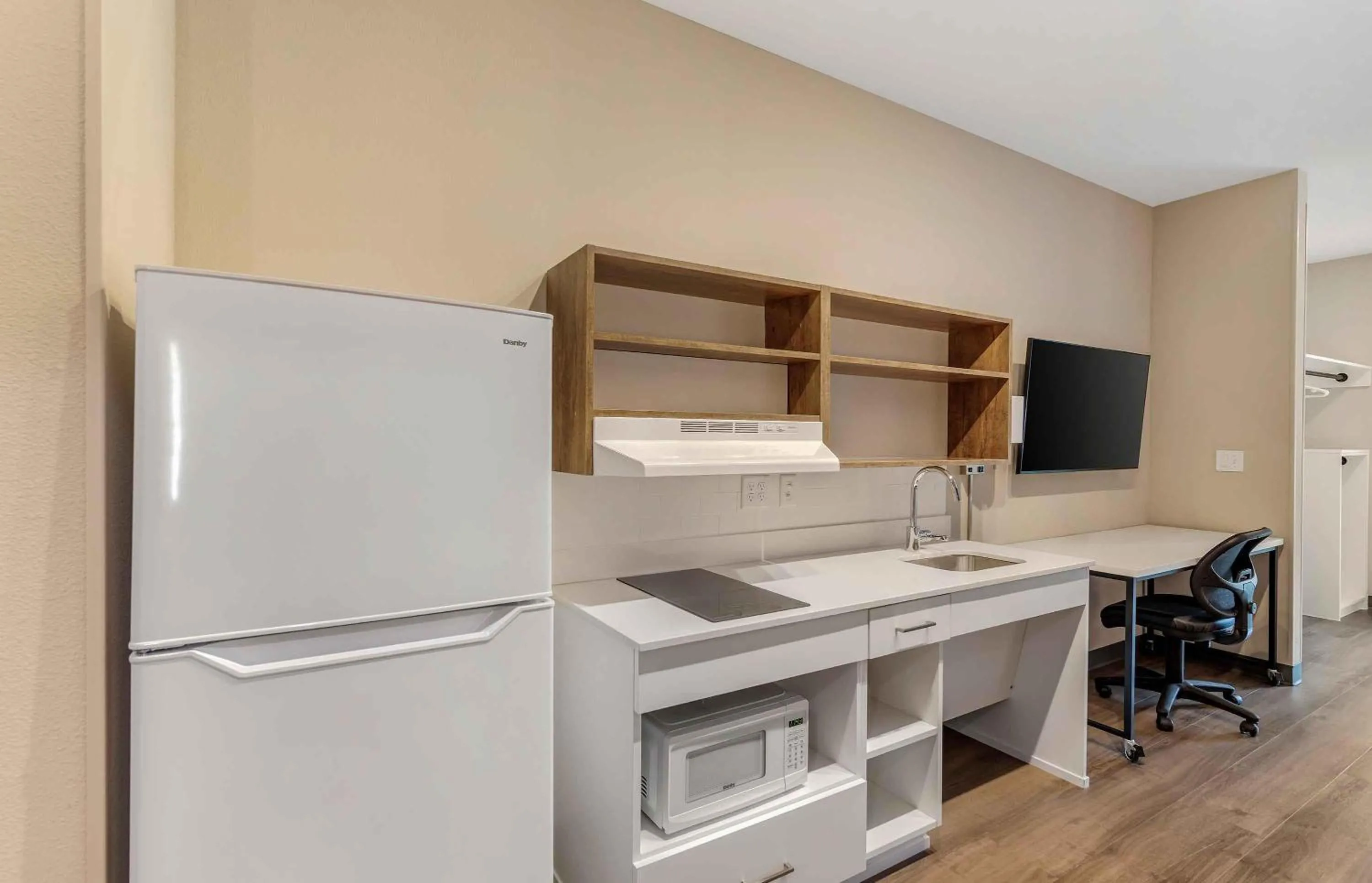 Kitchen or kitchenette in Extended Stay America Premier Suites - Jacksonville - Airport