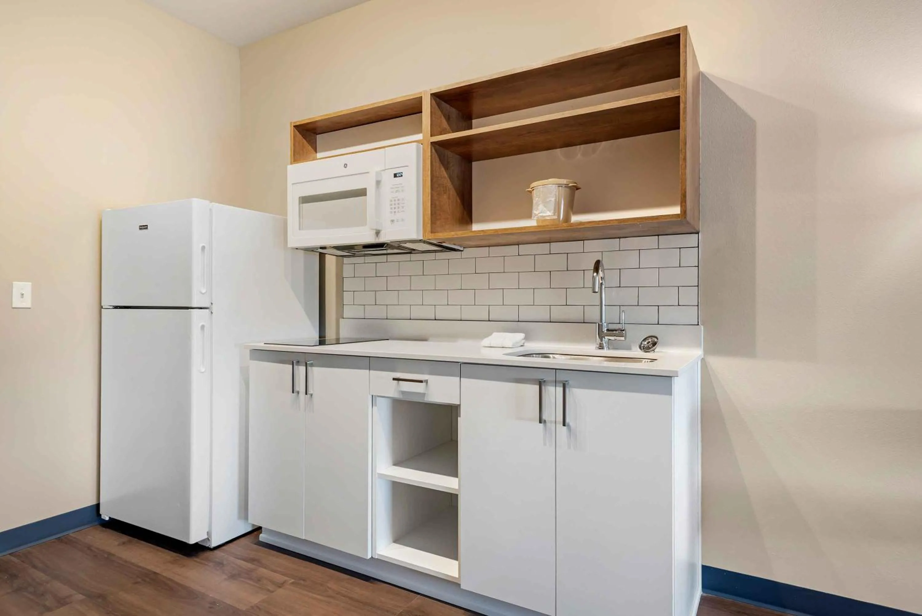 kitchen in Extended Stay America Premier Suites - Jacksonville - Airport